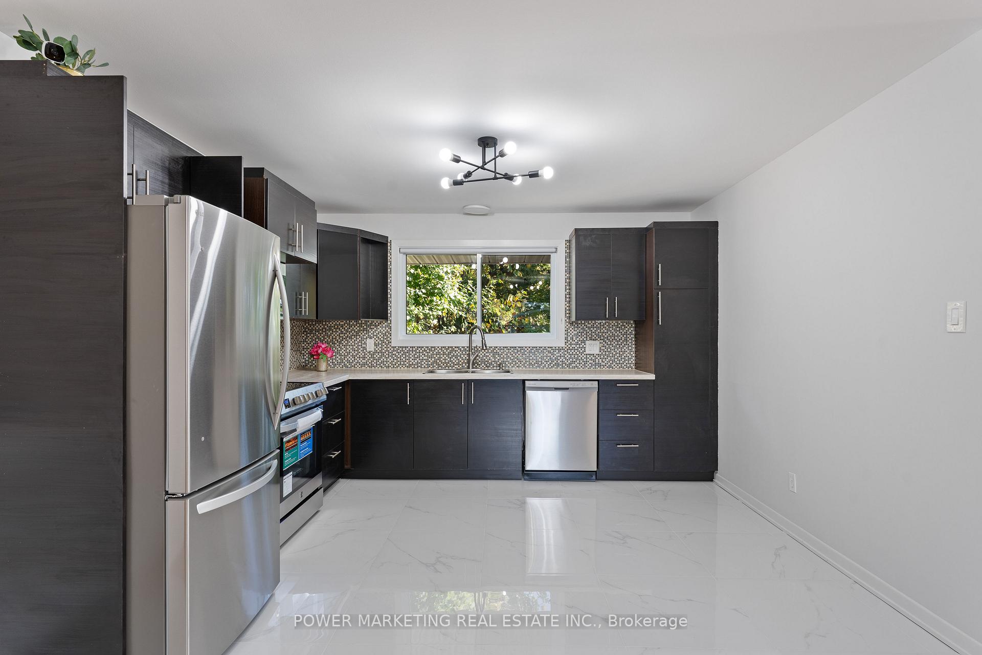 Photo 9 of 2372 Riley Avenue, Ottawa, Queensway Terrace South/Ridgeview — HOMEH