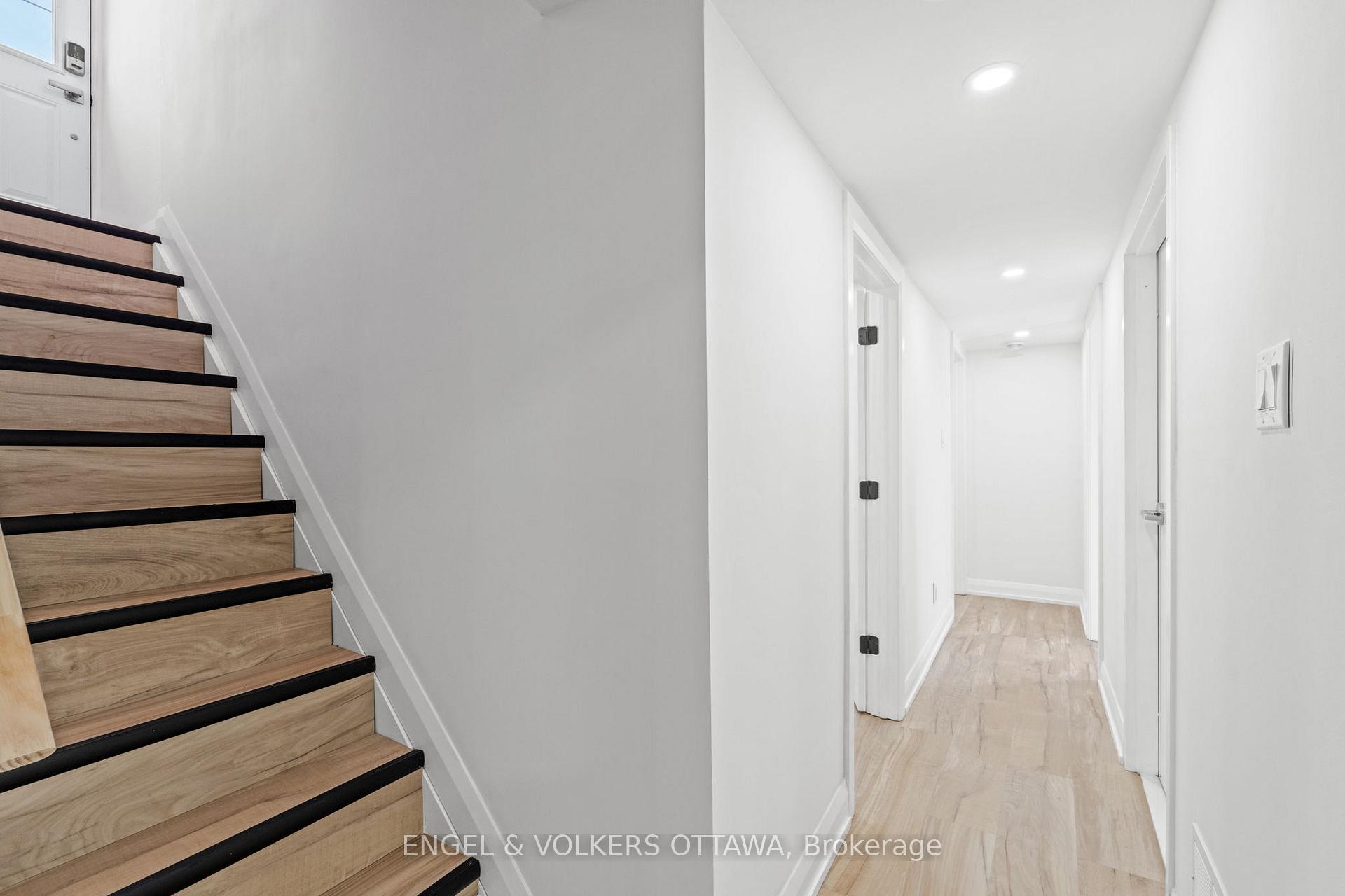 Photo 3 of Unit B, 2305 Kay Street, Ottawa, Queensway Terrace South/Ridgeview — HOMEH