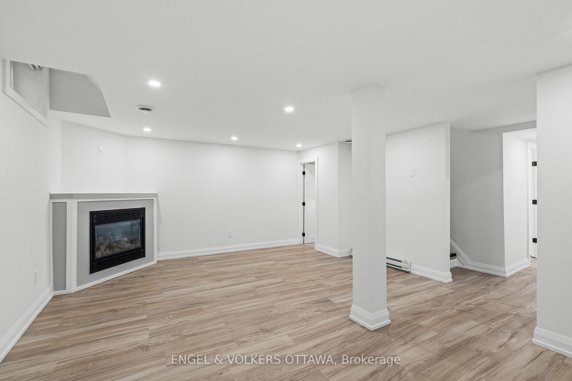 Photo 7 of Unit B, 2305 Kay Street, Ottawa, Queensway Terrace South/Ridgeview — HOMEH