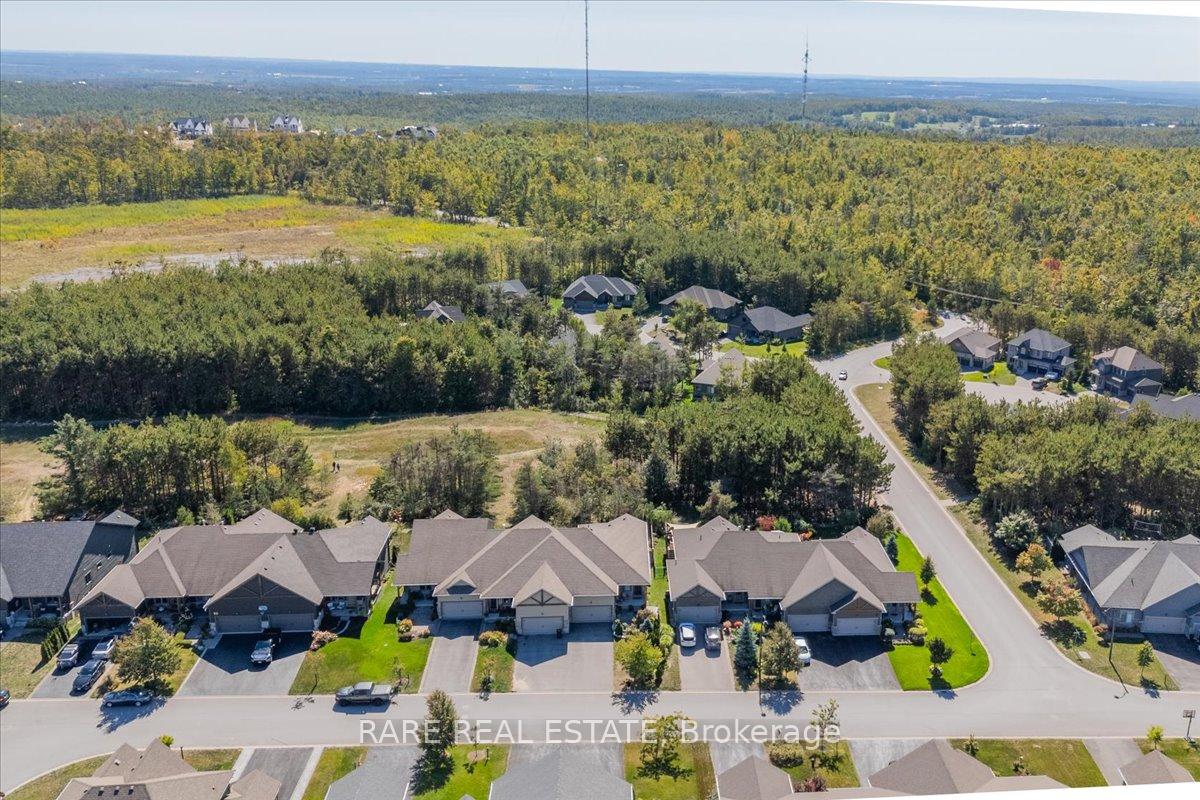 Photo 2 of 78 Landscape Drive, Oro-Medonte, Horseshoe Valley — HOMEH