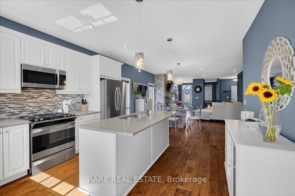 Photo 21 of 78 Landscape Drive, Oro-Medonte, Horseshoe Valley — HOMEH