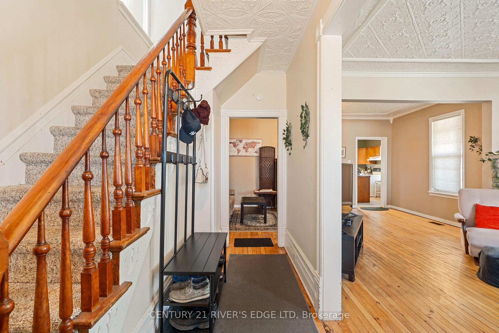 Photo 3 of 453 May Street, North Dundas, Winchester — HOMEH