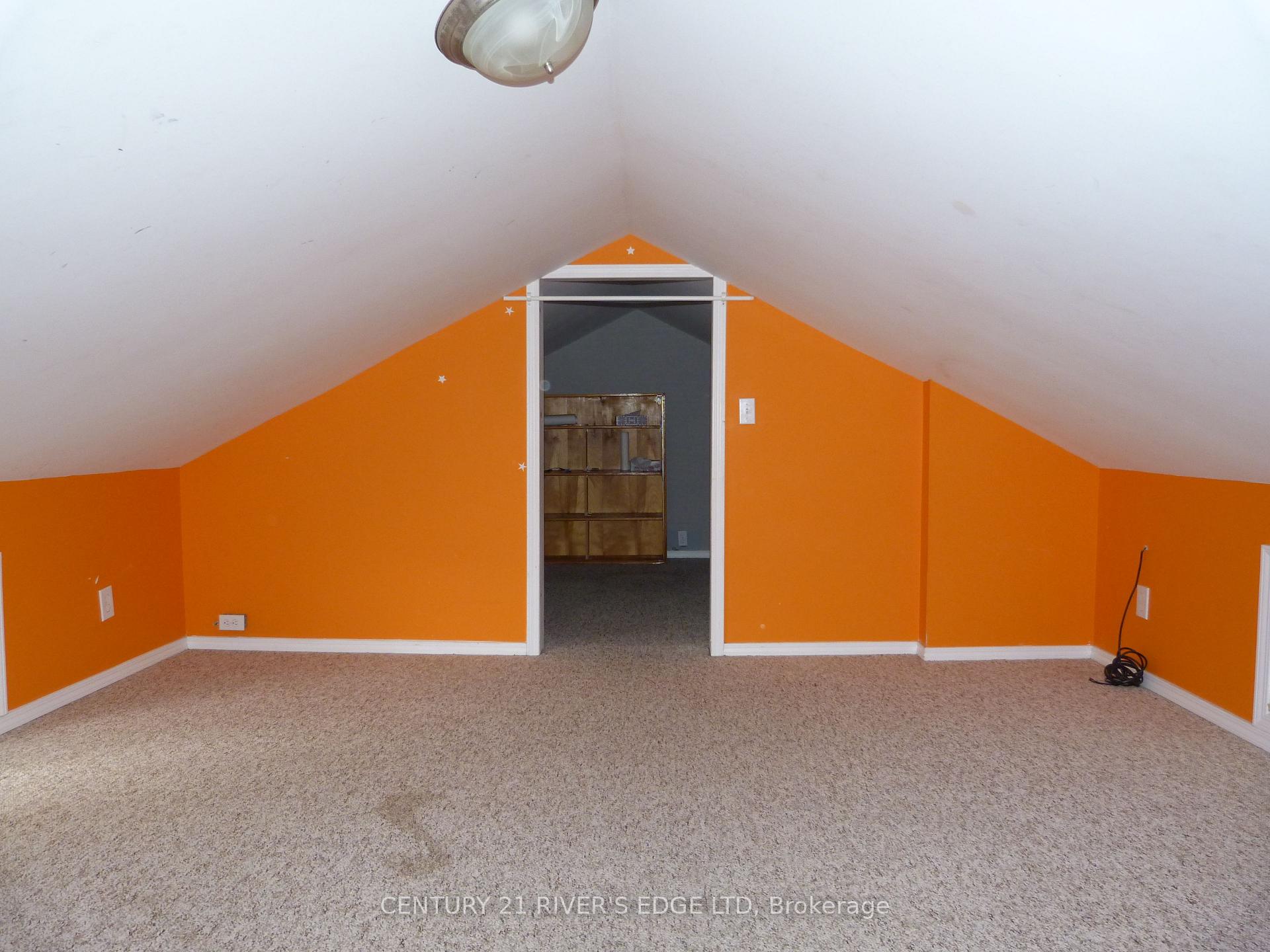 Photo 28 of 453 May Street, North Dundas, Winchester — HOMEH