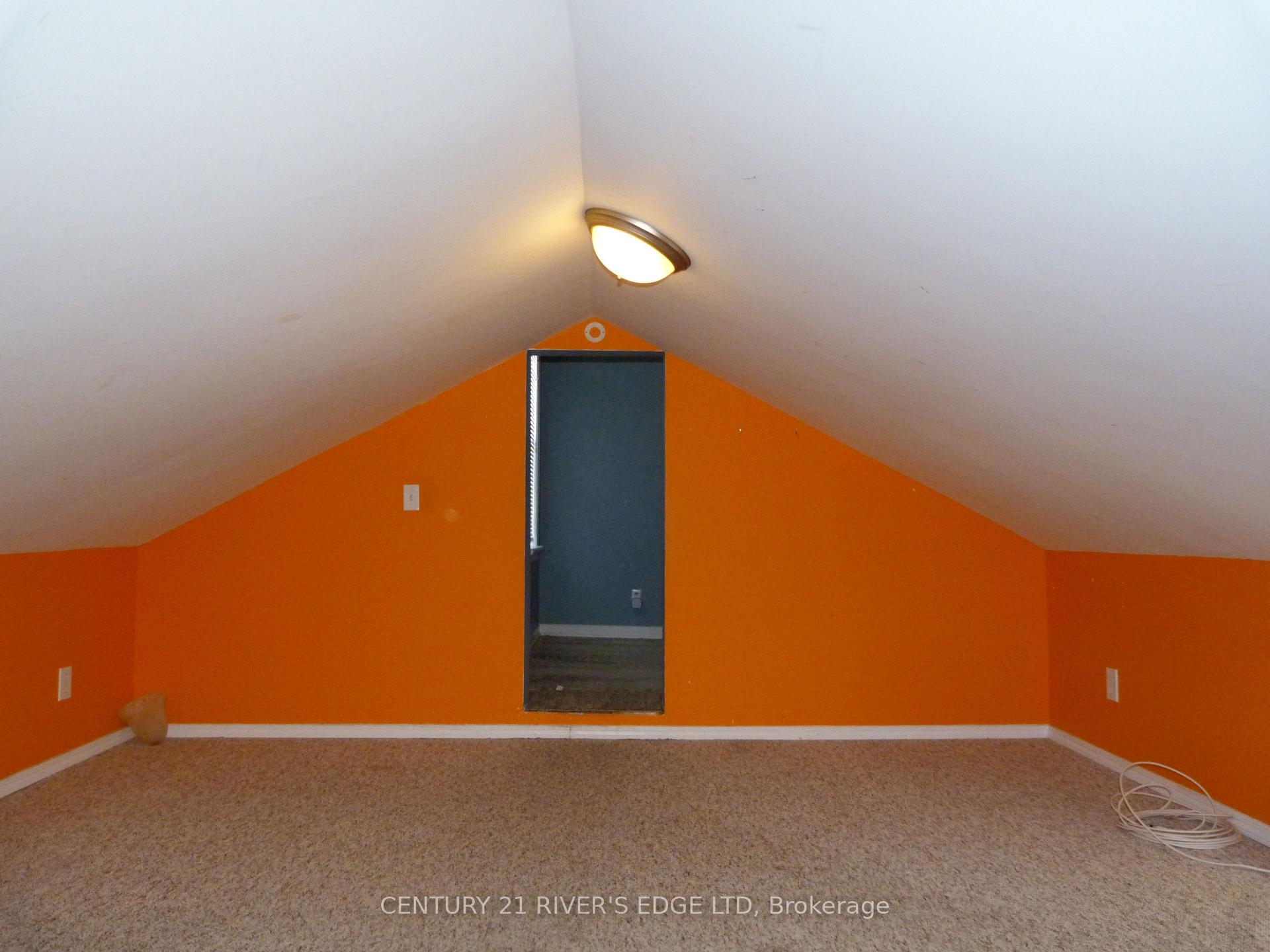 Photo 29 of 453 May Street, North Dundas, Winchester — HOMEH