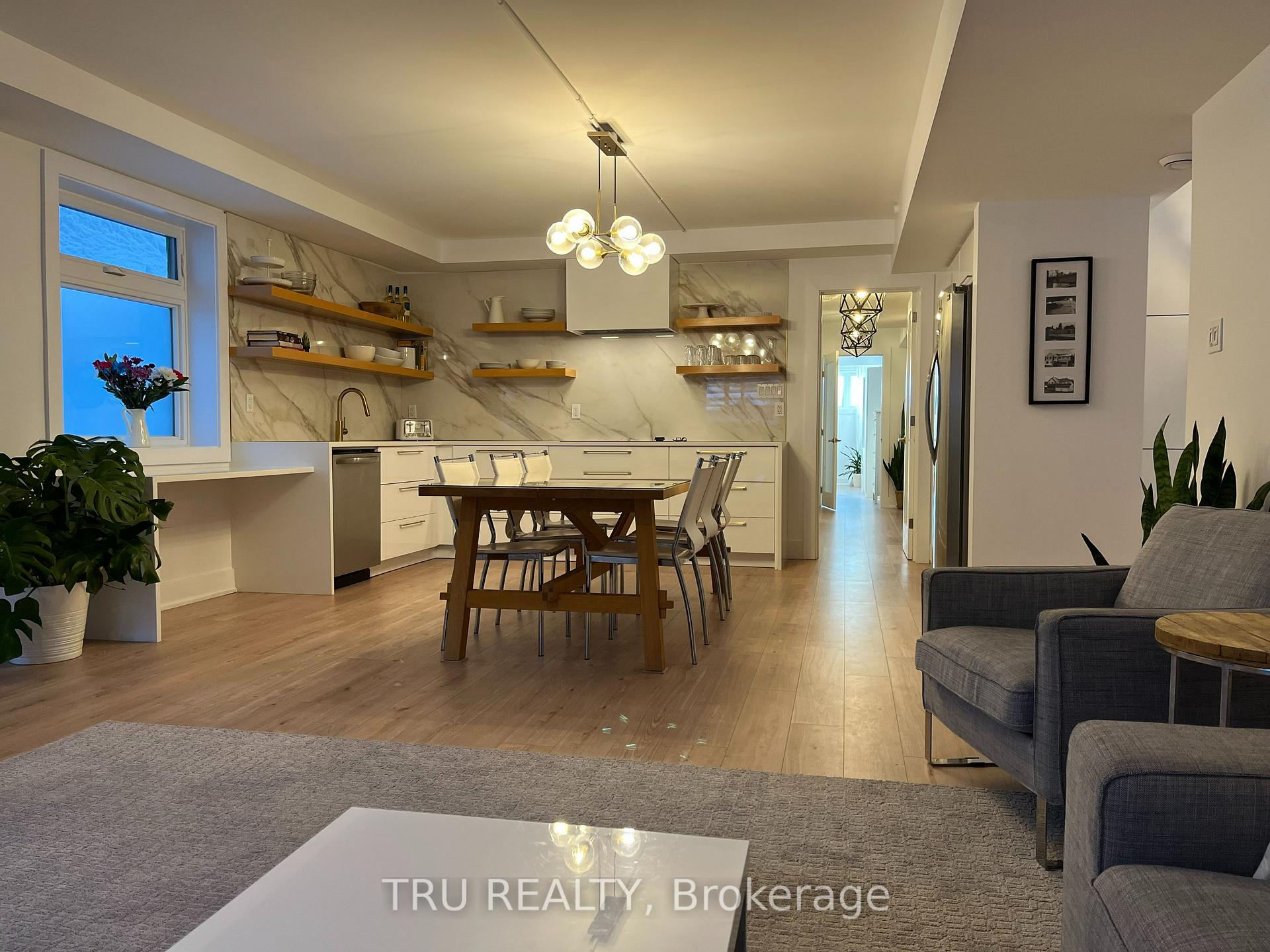 Photo 4 of Unit A, 59 Douglas Avenue, Ottawa, Lindenlea — HOMEH