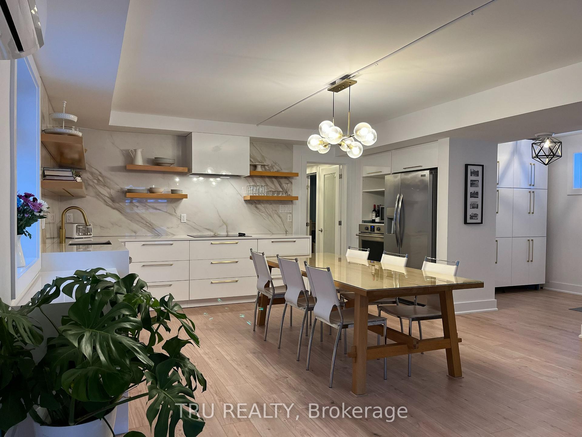 Photo 6 of Unit A, 59 Douglas Avenue, Ottawa, Lindenlea — HOMEH