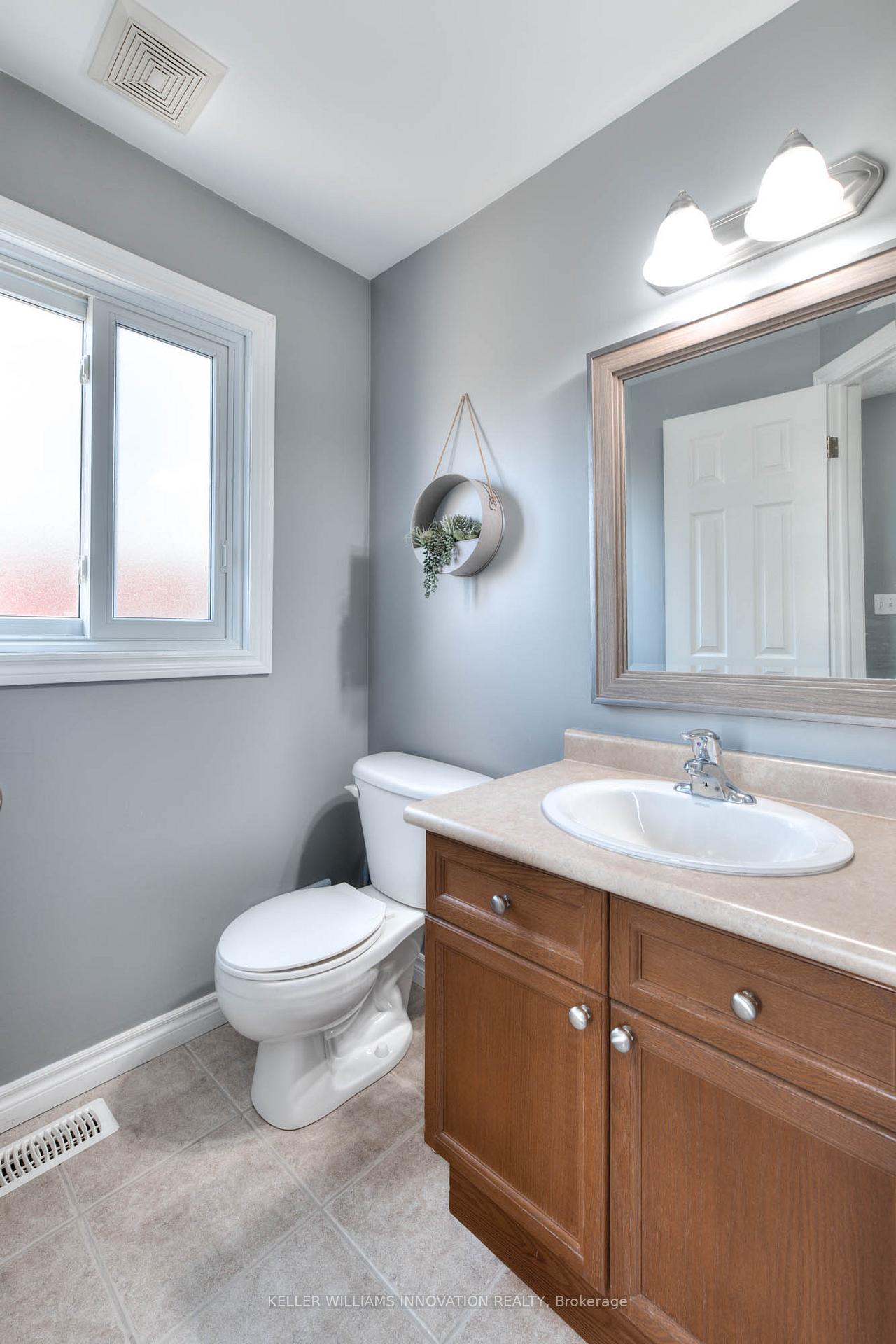 Photo 7 of 462 Mowat Street E, North Perth, Listowel — HOMEH