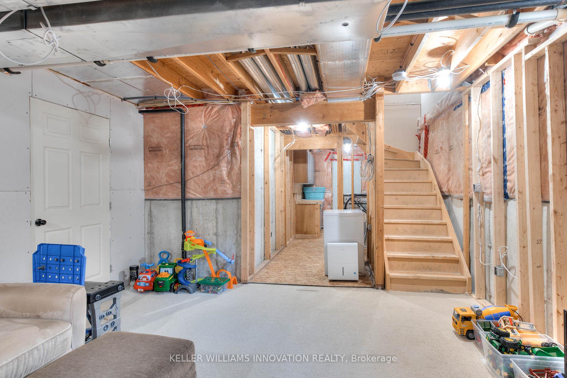 Photo 21 of 462 Mowat Street E, North Perth, Listowel — HOMEH
