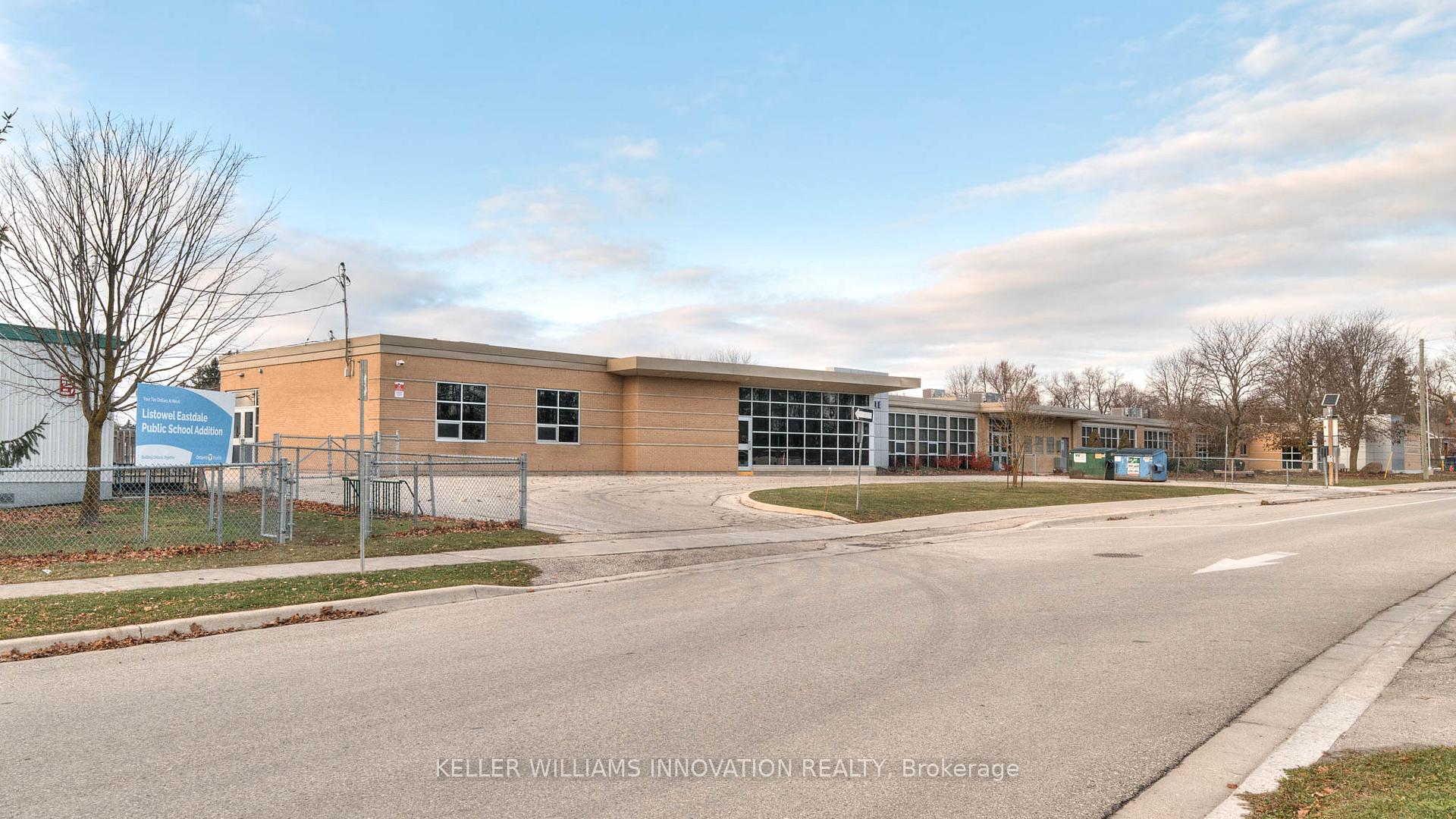 Photo 28 of 462 Mowat Street E, North Perth, Listowel — HOMEH