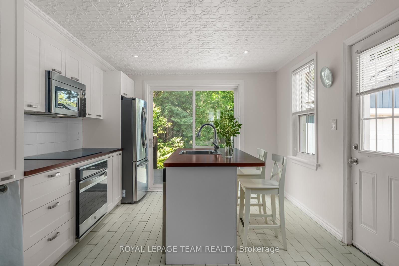 Photo 6 of 17 Electric Street, Ottawa, Lindenlea — HOMEH