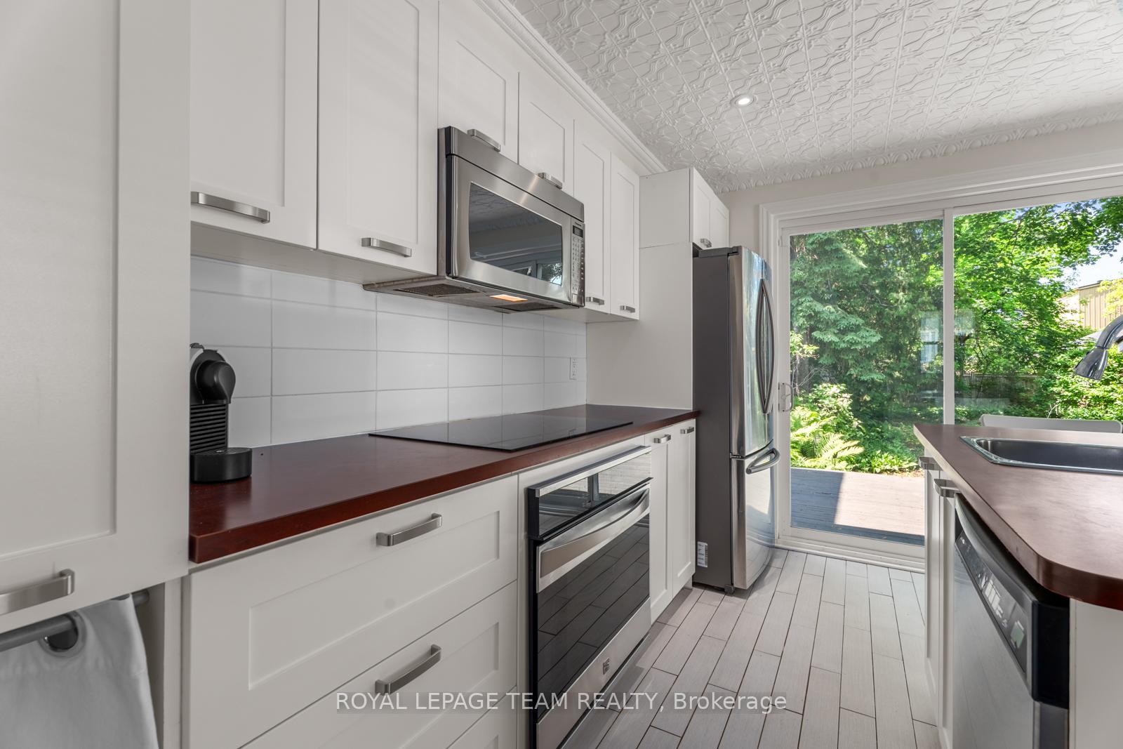 Photo 8 of 17 Electric Street, Ottawa, Lindenlea — HOMEH