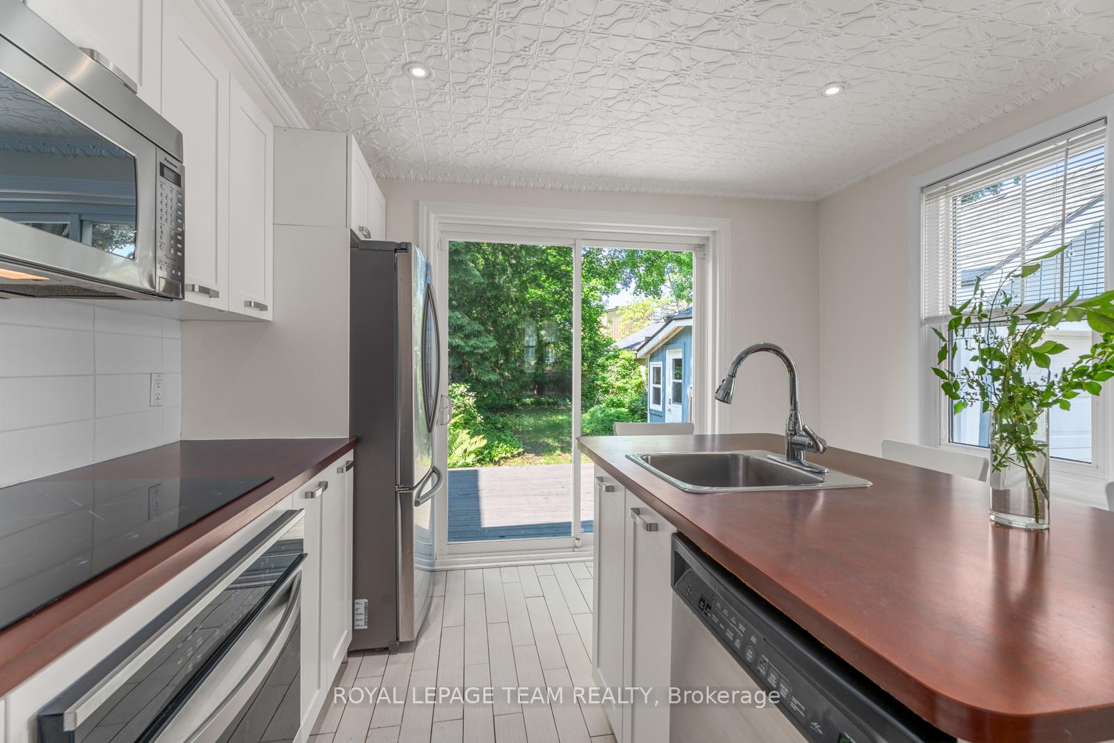 Photo 9 of 17 Electric Street, Ottawa, Lindenlea — HOMEH