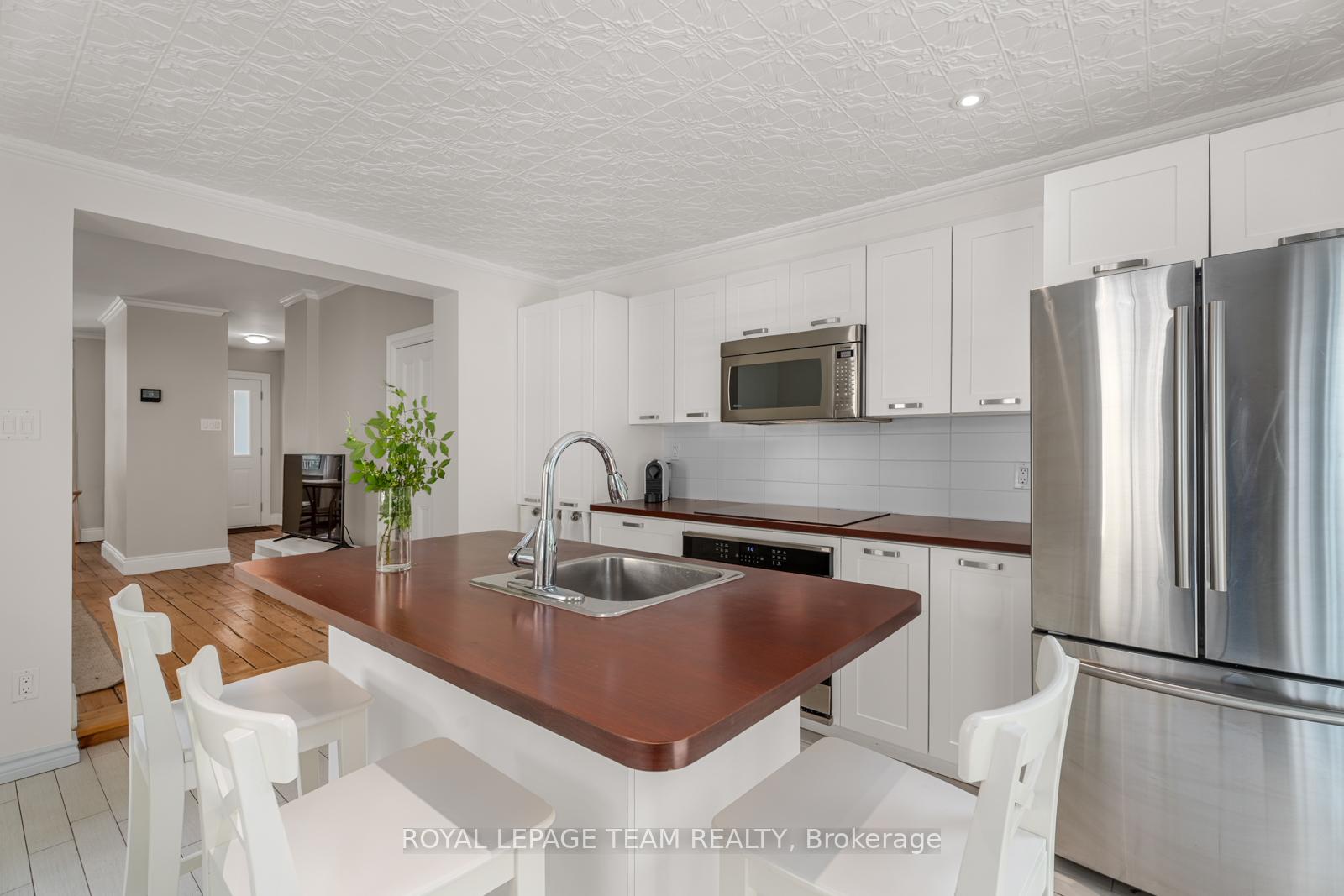 Photo 10 of 17 Electric Street, Ottawa, Lindenlea — HOMEH