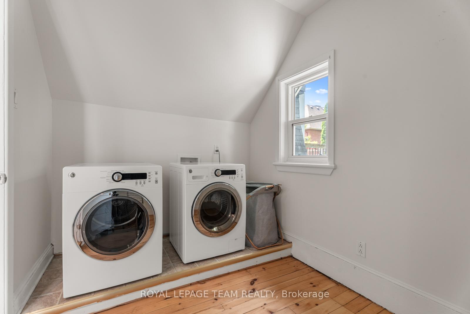 Photo 19 of 17 Electric Street, Ottawa, Lindenlea — HOMEH