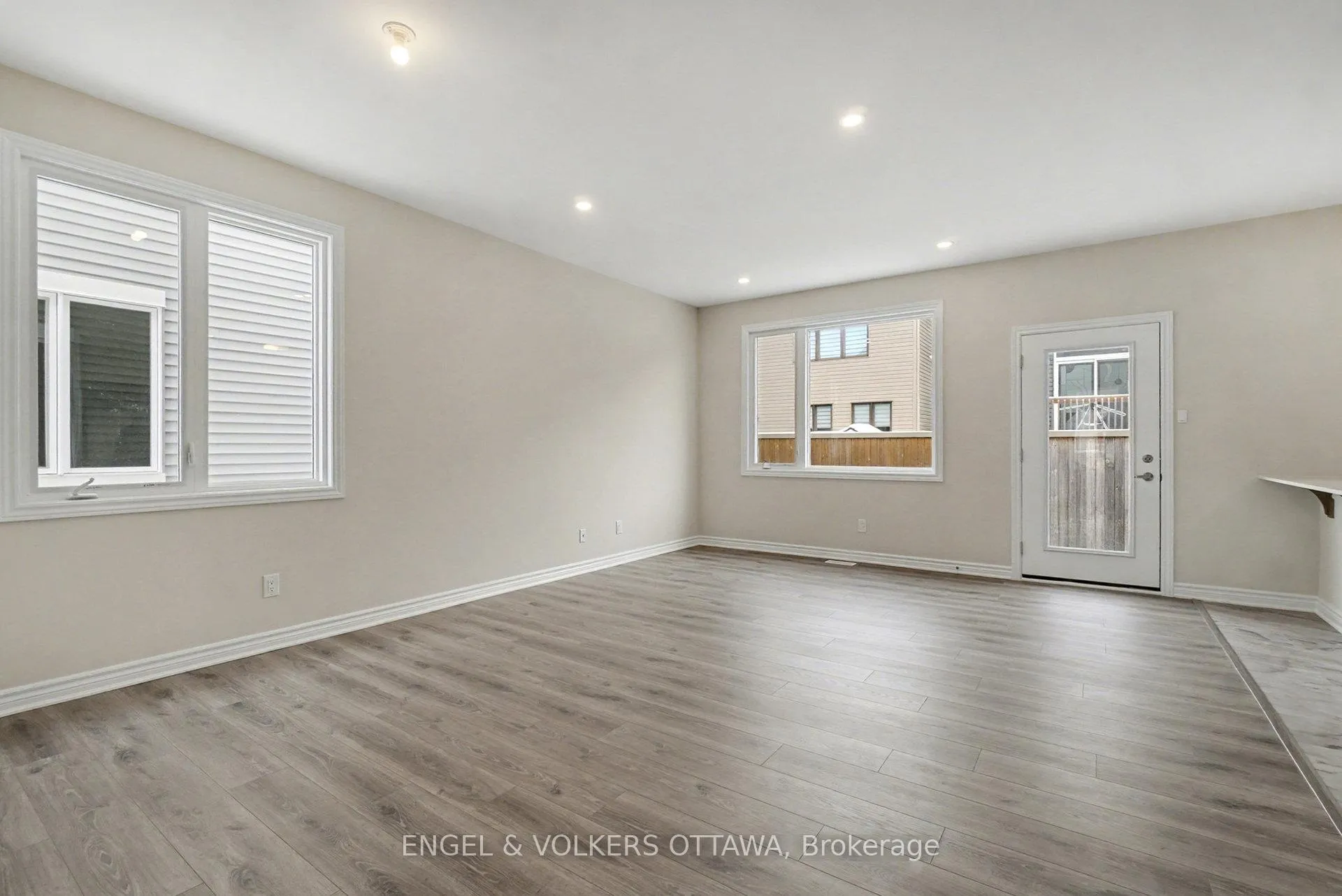 Photo 3 of 161 Ryan Reynolds Way, Ottawa, Avalon West — HOMEH