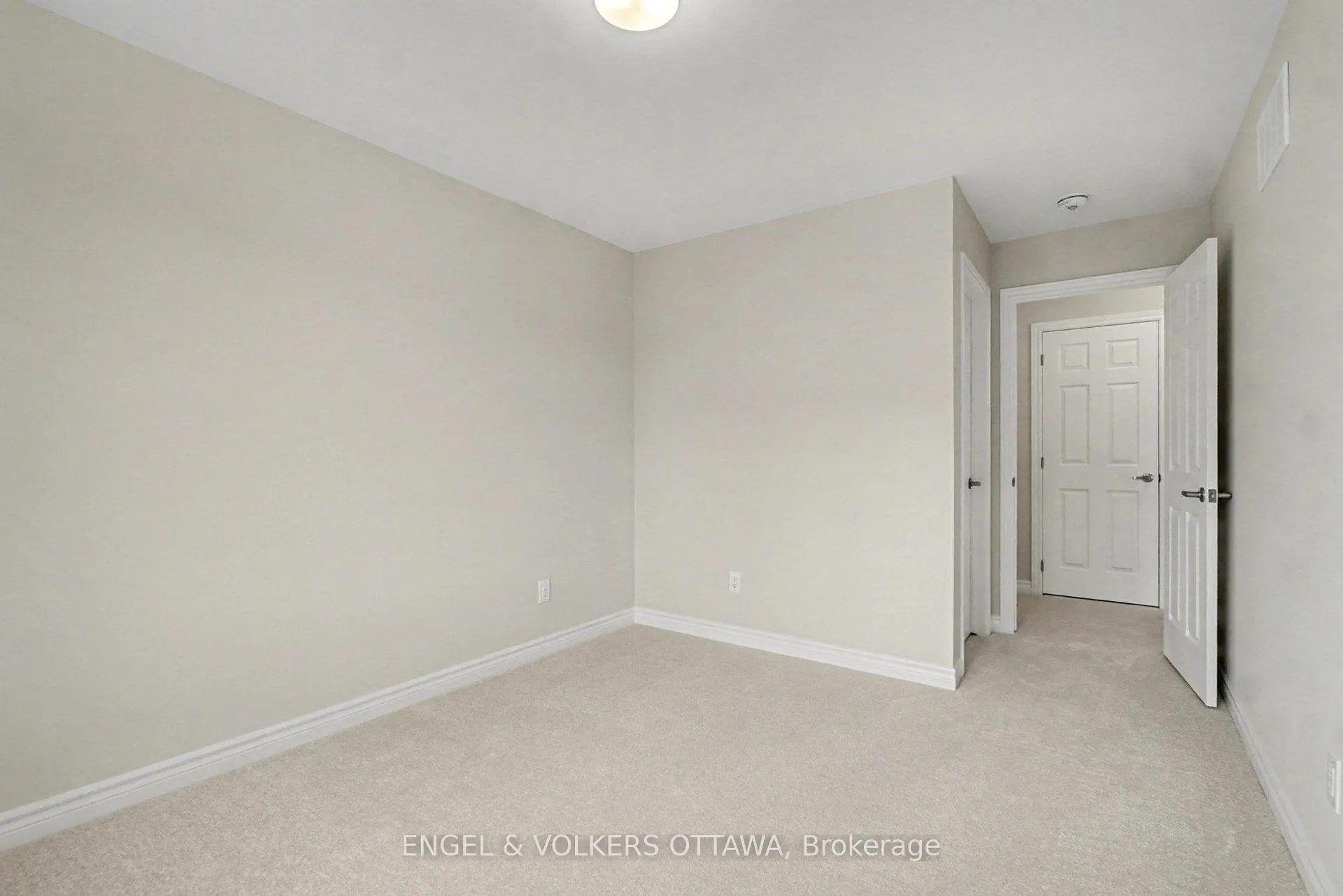 Photo 13 of 161 Ryan Reynolds Way, Ottawa, Avalon West — HOMEH