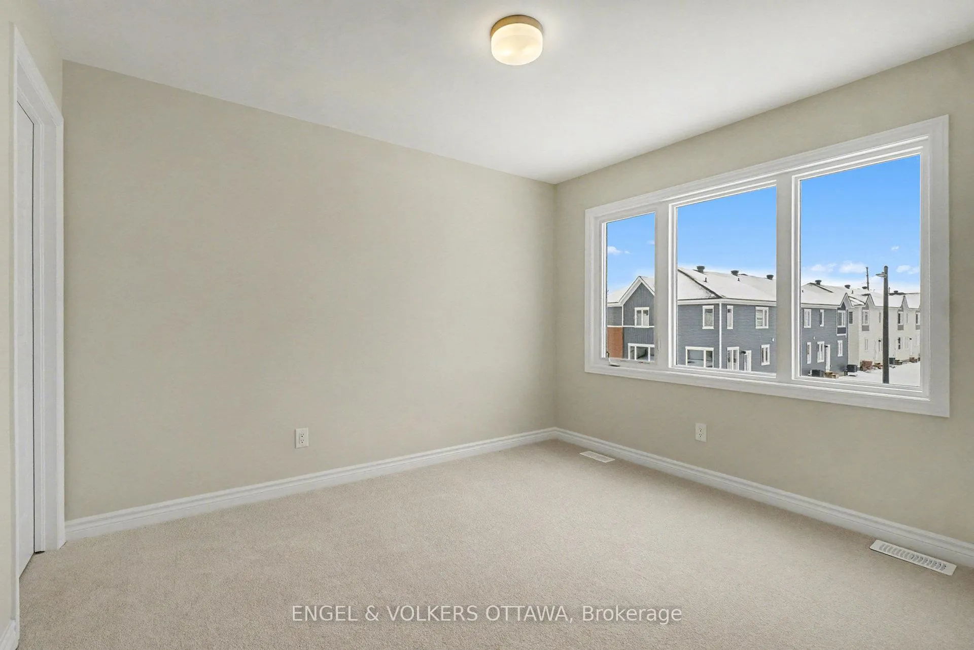 Photo 14 of 161 Ryan Reynolds Way, Ottawa, Avalon West — HOMEH