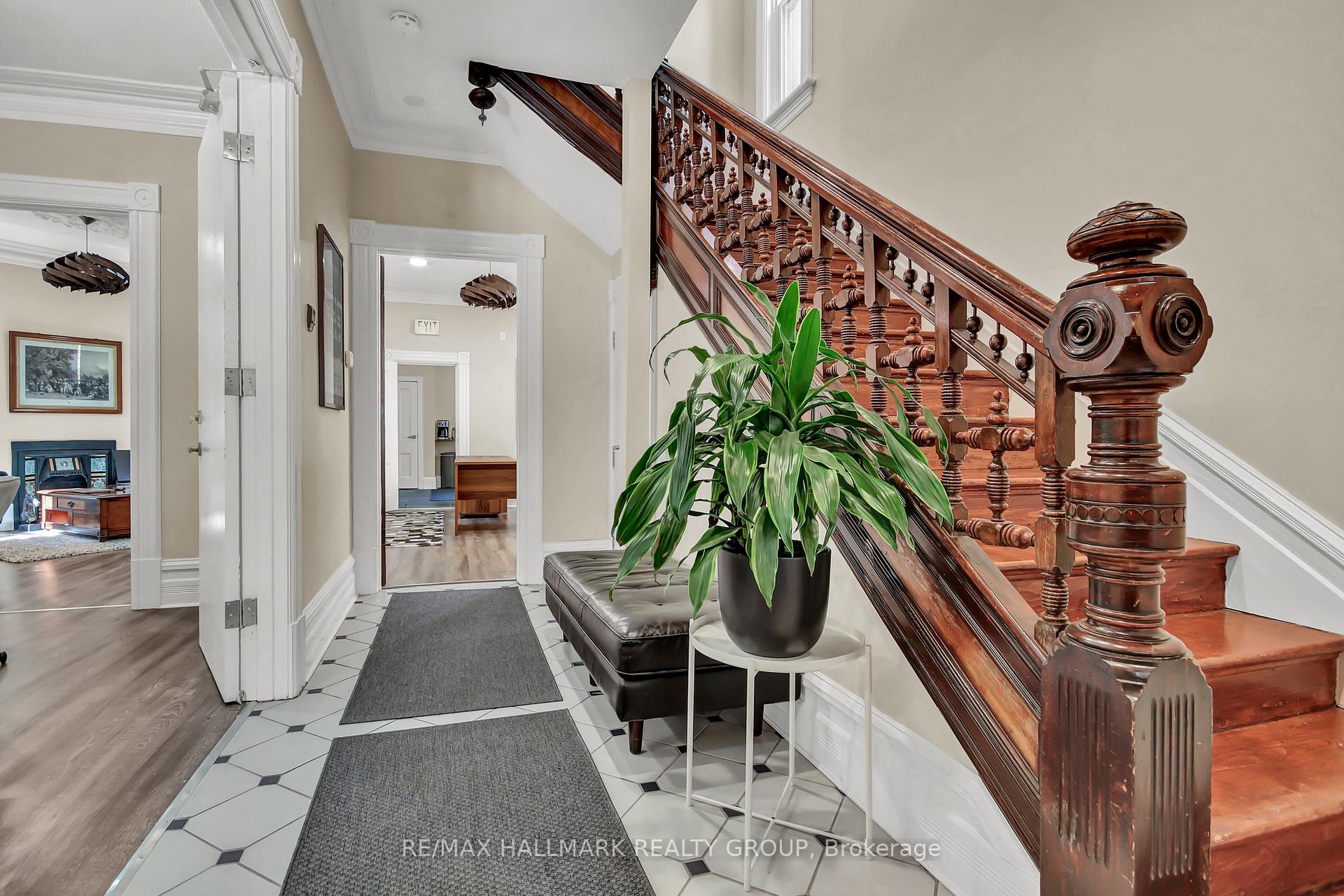 Photo 8 of 421 Gilmour Street, Ottawa, Ottawa Centre — HOMEH