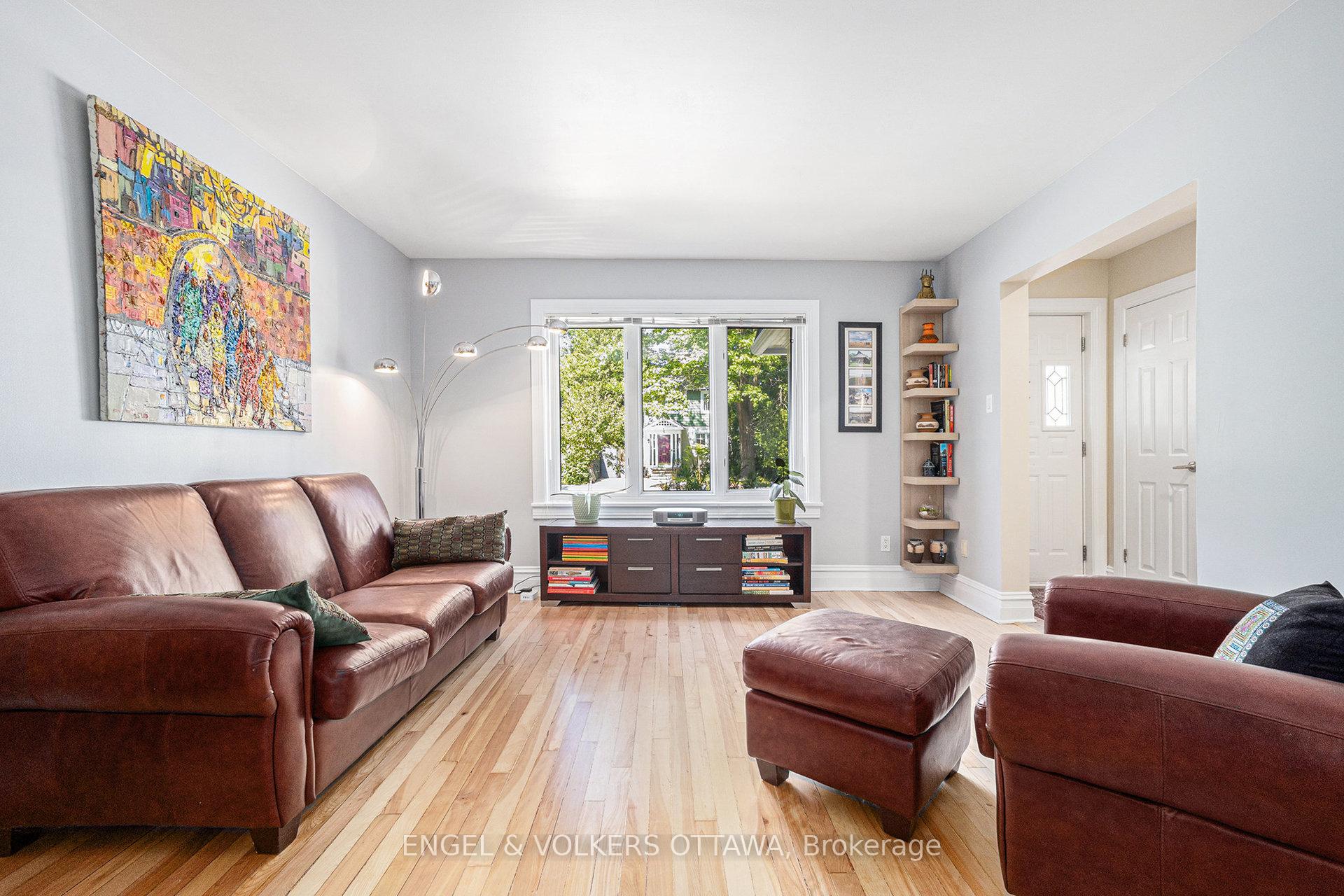Photo 4 of 6 Rock Avenue, Ottawa, Lindenlea — HOMEH