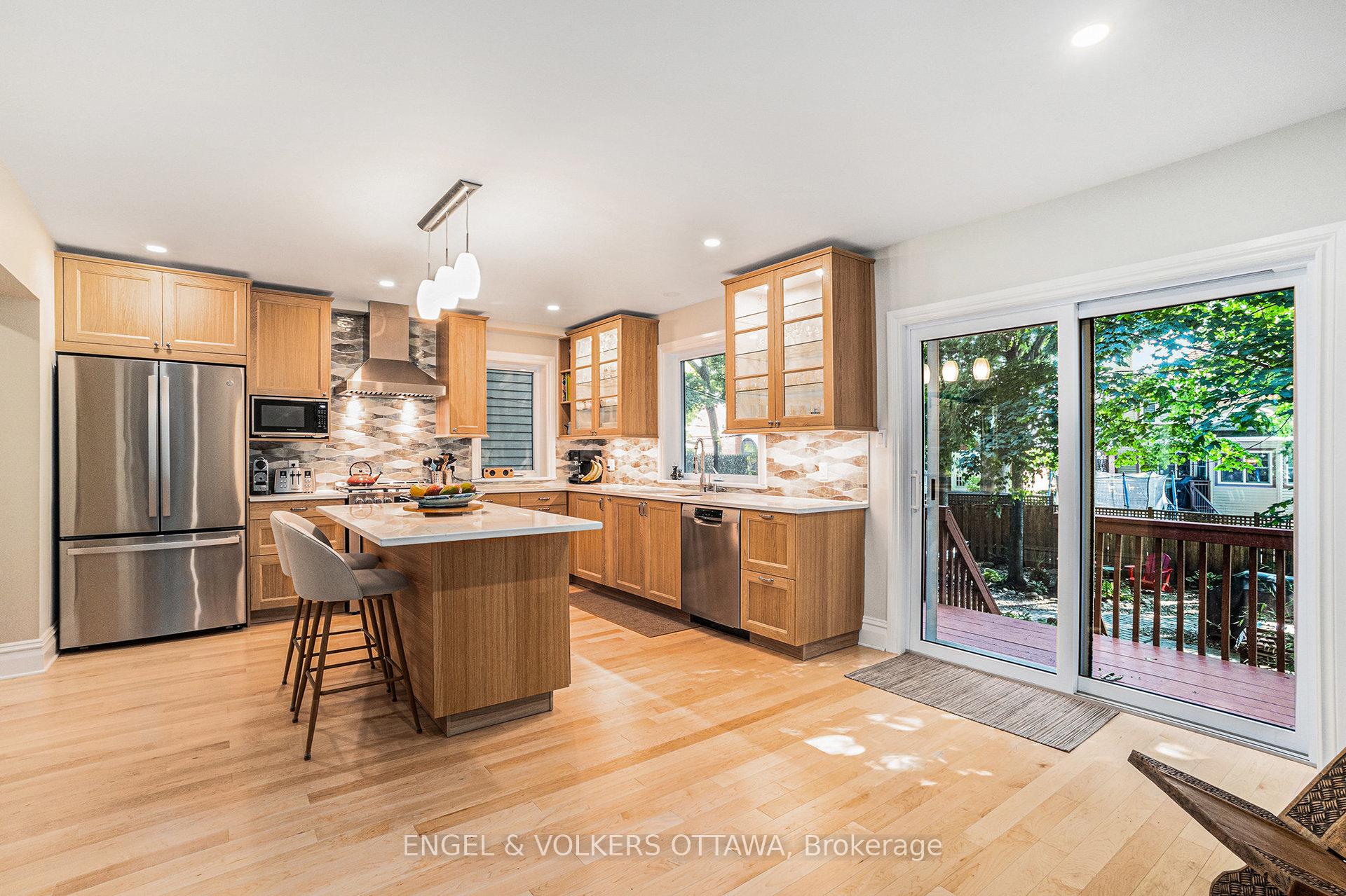 Photo 8 of 6 Rock Avenue, Ottawa, Lindenlea — HOMEH