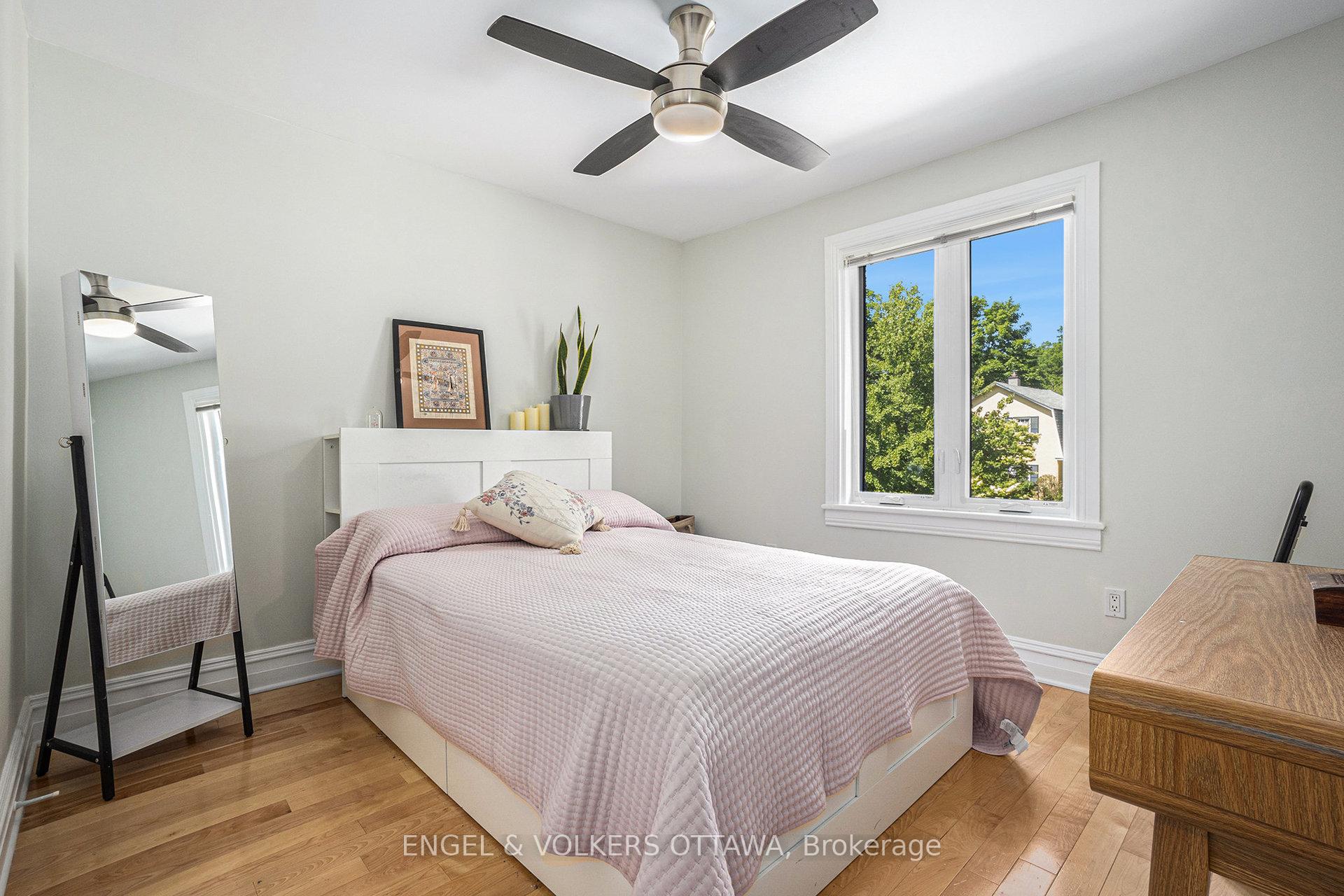 Photo 11 of 6 Rock Avenue, Ottawa, Lindenlea — HOMEH