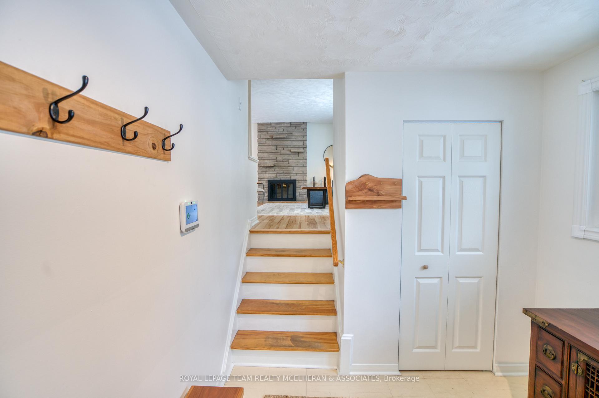 Photo 4 of 2550 Iris Street, Ottawa, Queensway Terrace South/Ridgeview — HOMEH