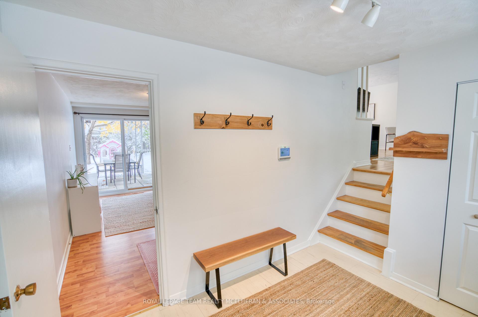 Photo 5 of 2550 Iris Street, Ottawa, Queensway Terrace South/Ridgeview — HOMEH
