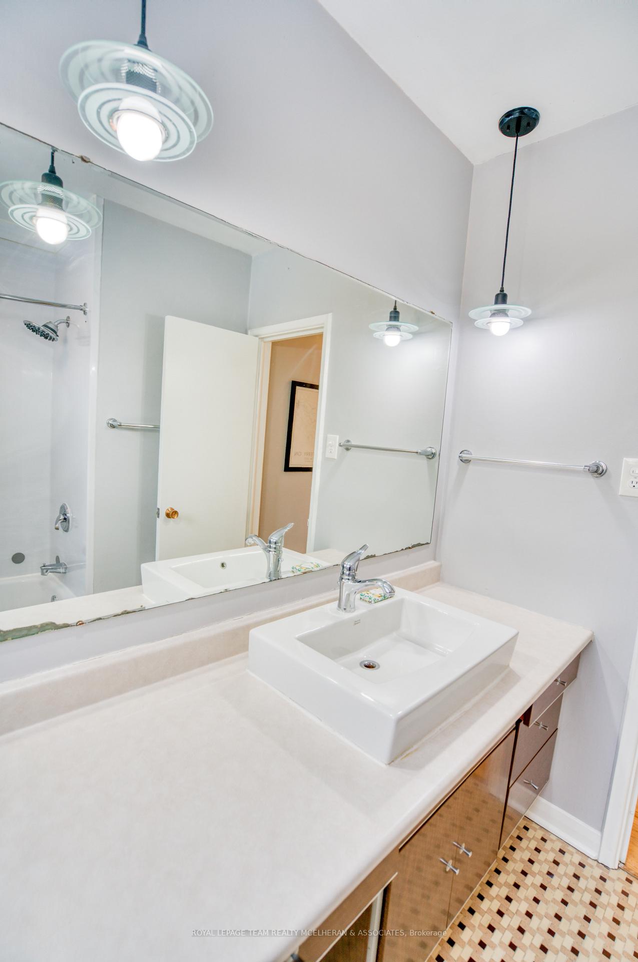 Photo 30 of 2550 Iris Street, Ottawa, Queensway Terrace South/Ridgeview — HOMEH