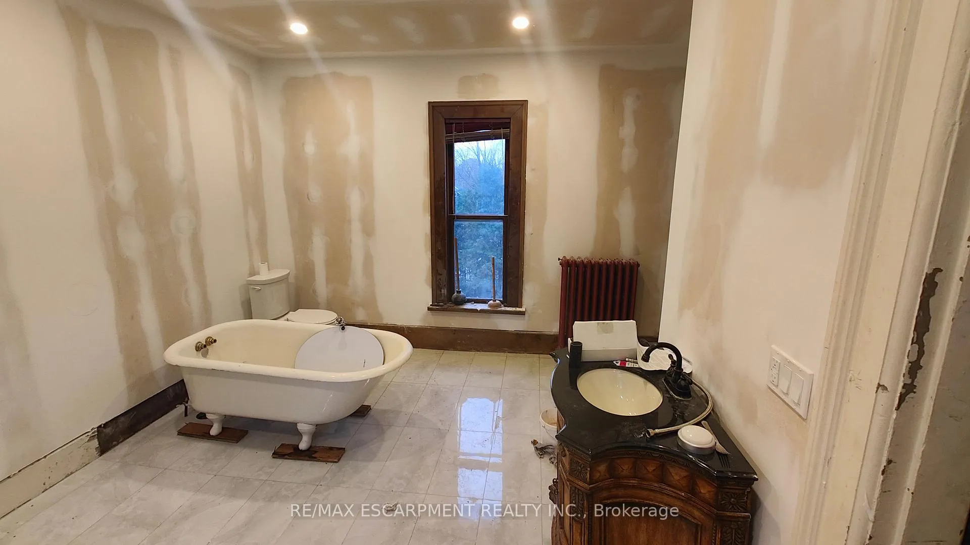 Photo 12 of 104 Patrick Street E, North Huron, Wingham — HOMEH