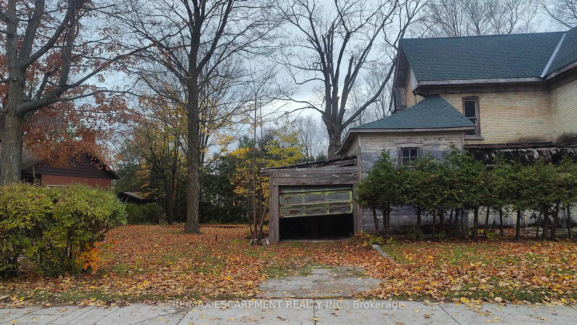 Photo 16 of 104 Patrick Street E, North Huron, Wingham — HOMEH