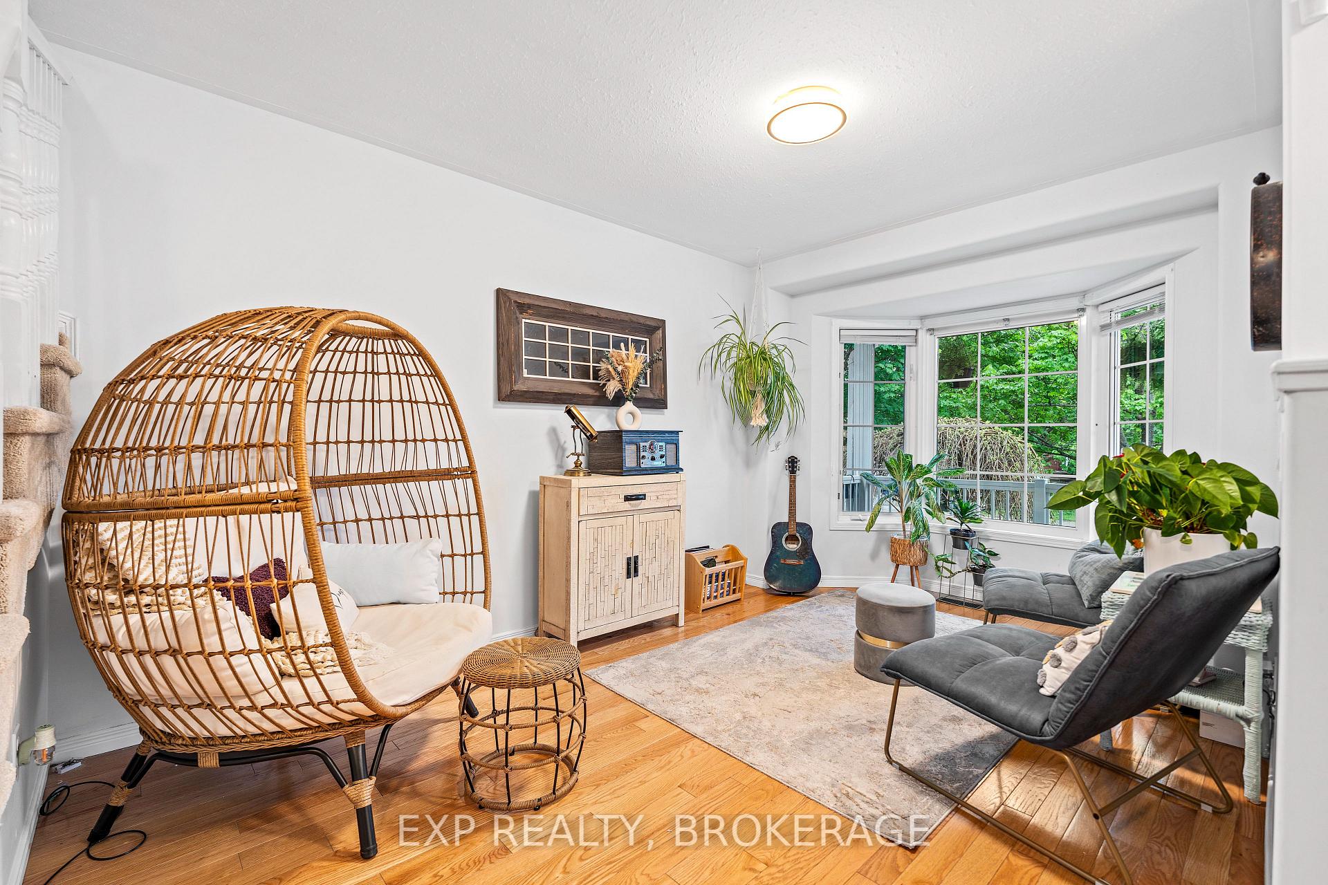 Photo 6 of 426 Fieldstone Drive, Kingston, Kingston East (Incl Barret Crt) — HOMEH