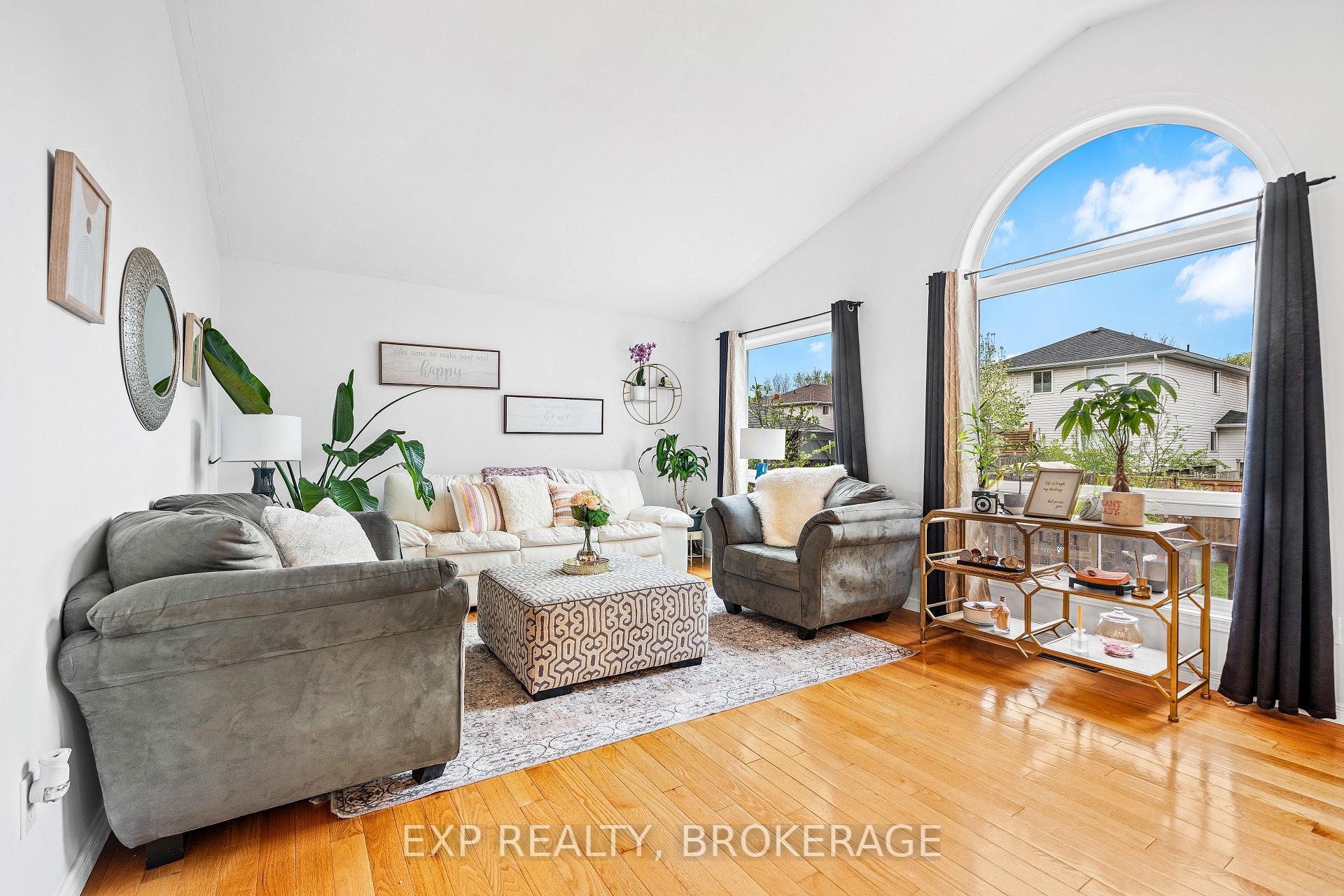 Photo 10 of 426 Fieldstone Drive, Kingston, Kingston East (Incl Barret Crt) — HOMEH