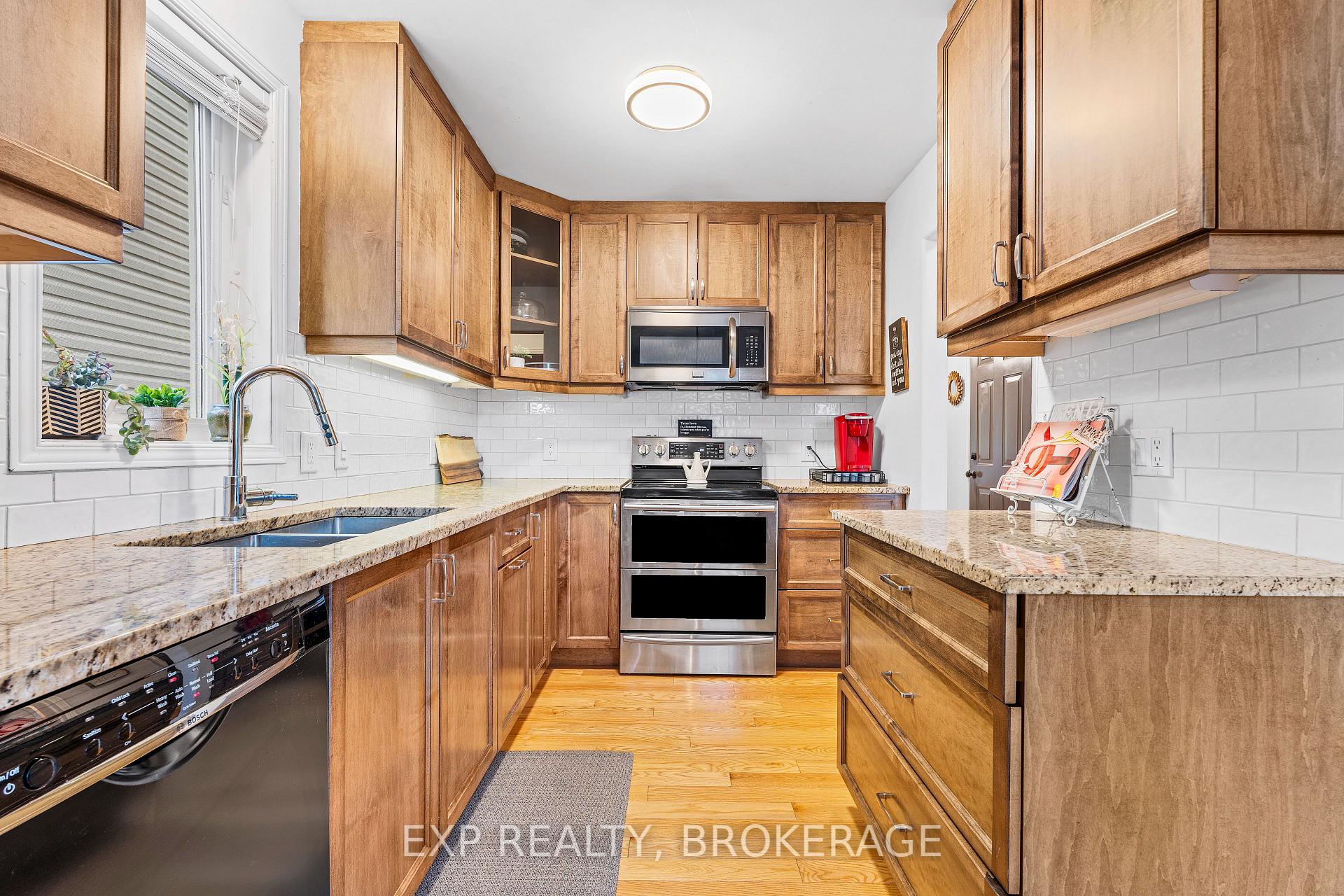 Photo 16 of 426 Fieldstone Drive, Kingston, Kingston East (Incl Barret Crt) — HOMEH