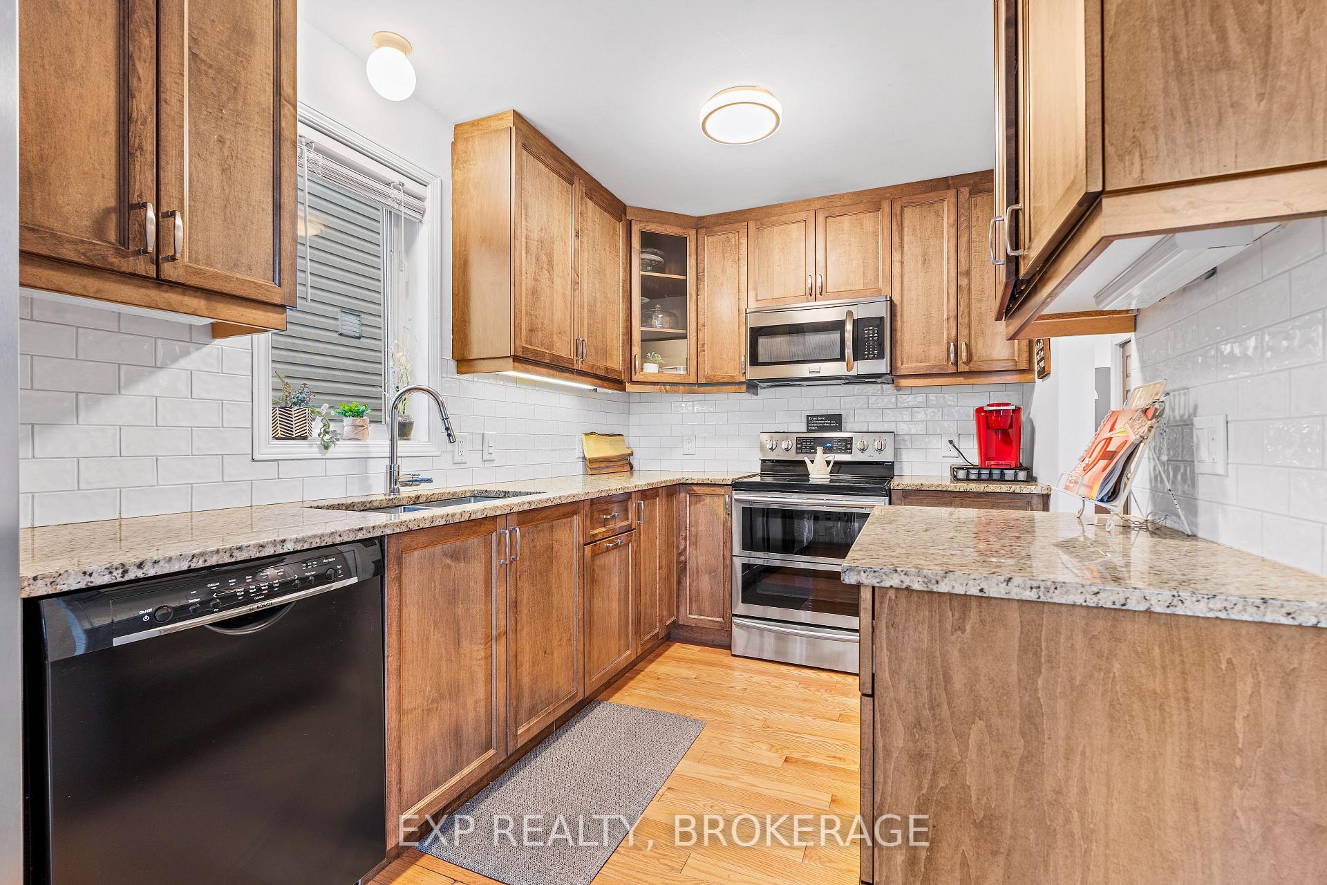 Photo 17 of 426 Fieldstone Drive, Kingston, Kingston East (Incl Barret Crt) — HOMEH