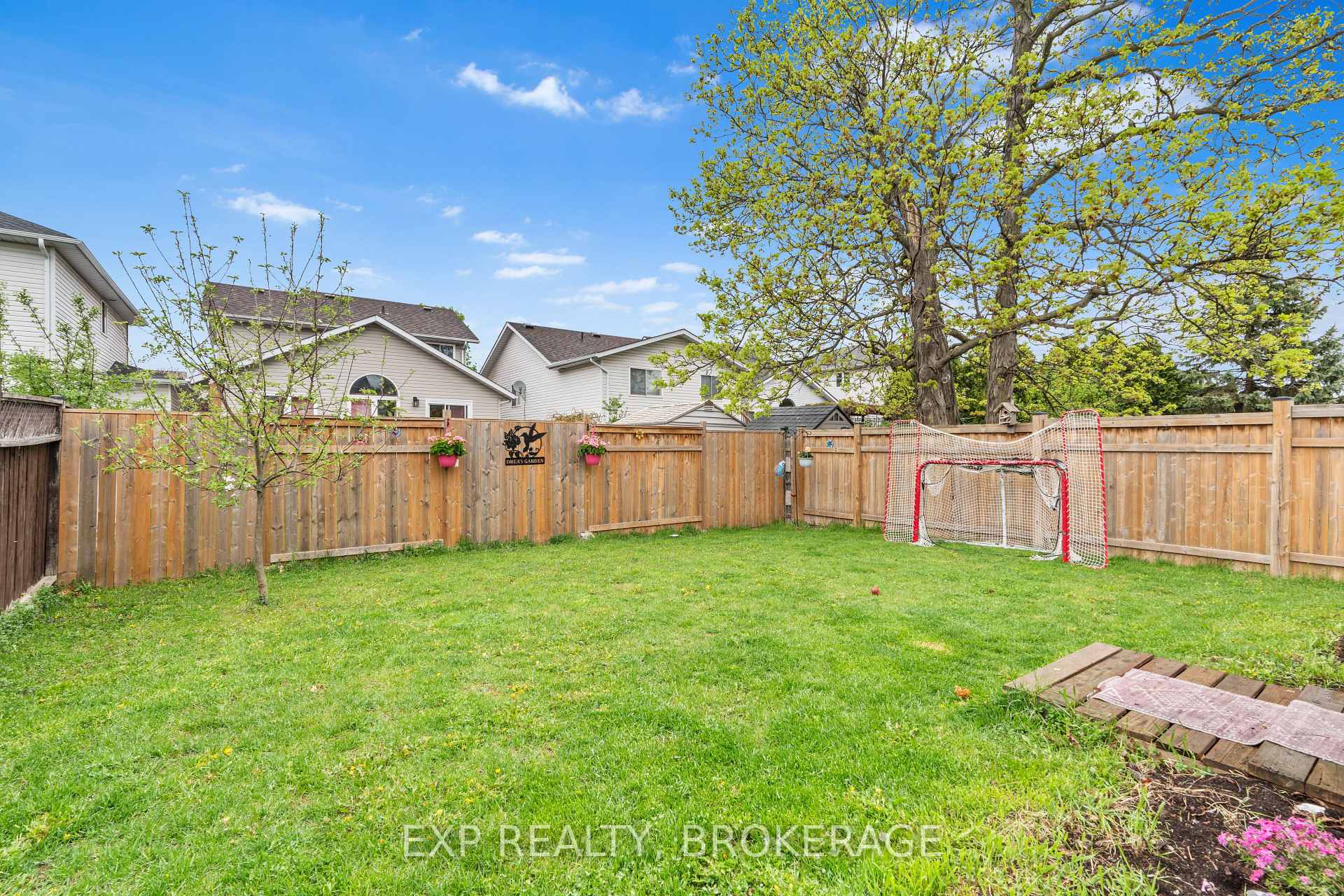 Photo 41 of 426 Fieldstone Drive, Kingston, Kingston East (Incl Barret Crt) — HOMEH