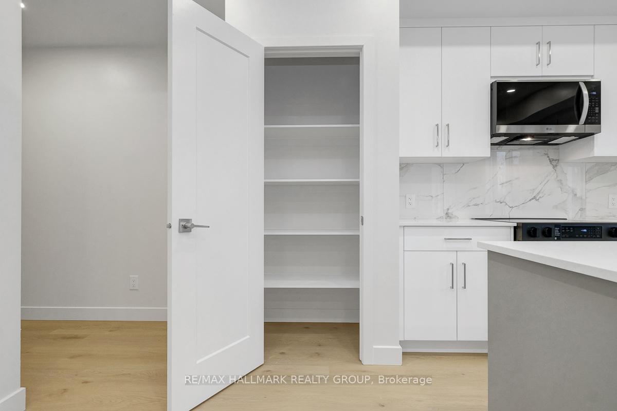 Photo 9 of Unit 8, 199 Columbus Avenue, Ottawa, Overbrook/Castle Heights — HOMEH