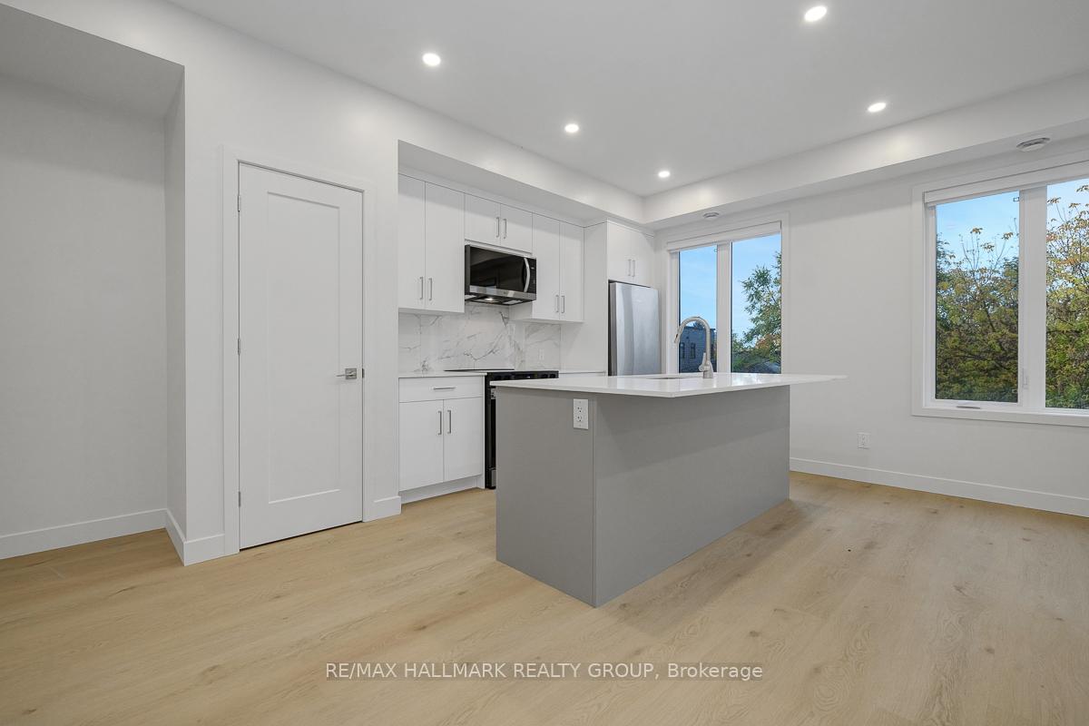 Photo 11 of Unit 8, 199 Columbus Avenue, Ottawa, Overbrook/Castle Heights — HOMEH