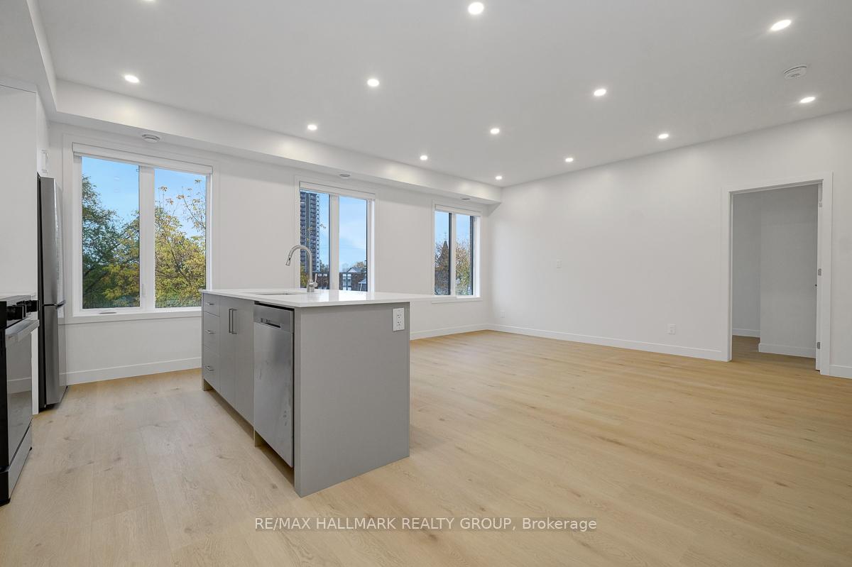 Photo 12 of Unit 8, 199 Columbus Avenue, Ottawa, Overbrook/Castle Heights — HOMEH