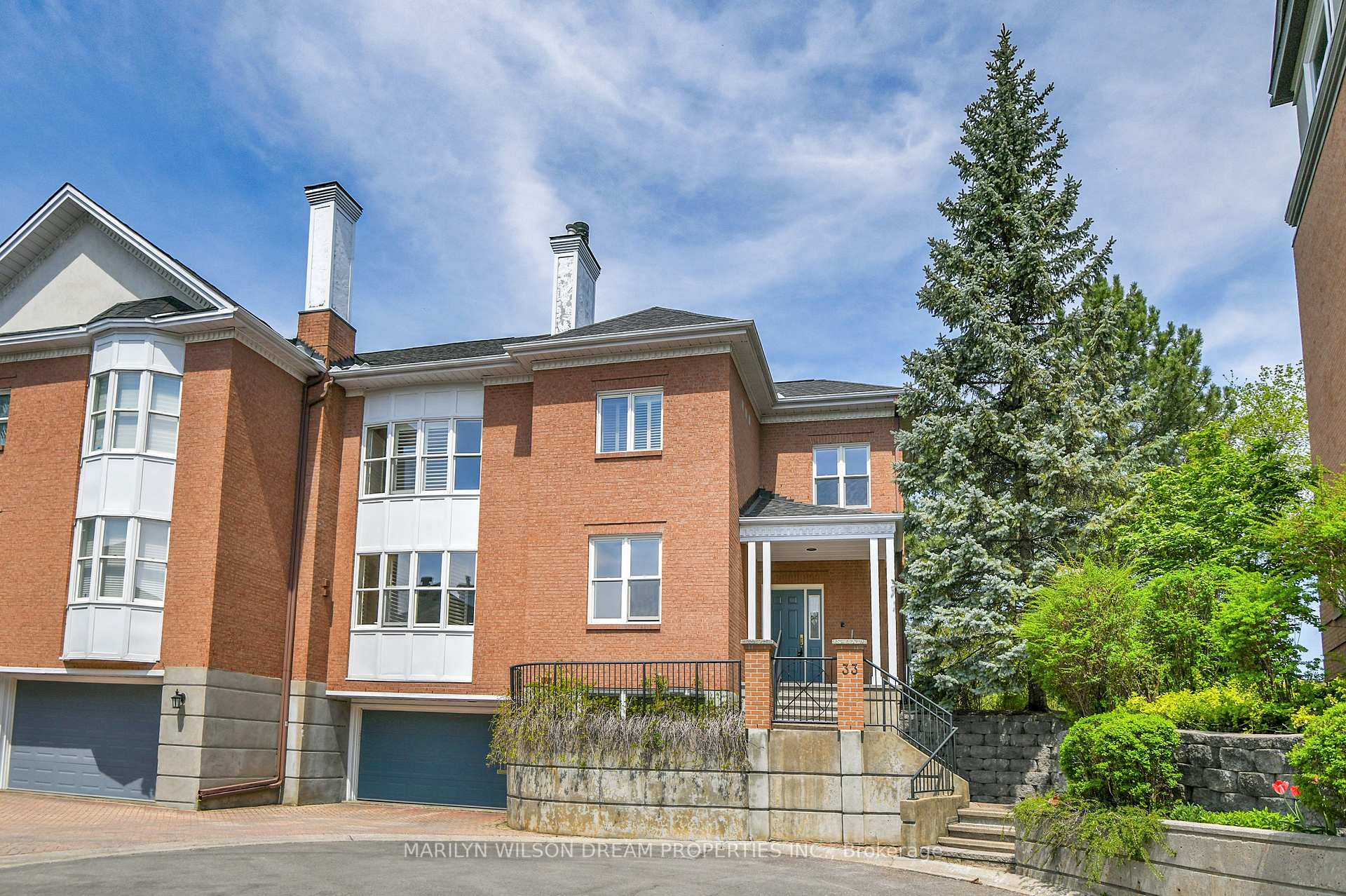 Photo 1 of 33 Durham Private, Ottawa, Lindenlea — HOMEH