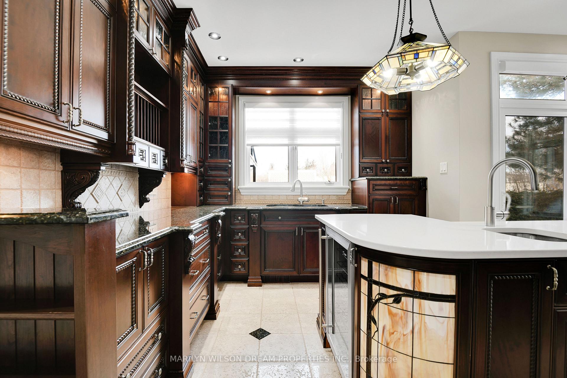 Photo 10 of 33 Durham Private, Ottawa, Lindenlea — HOMEH