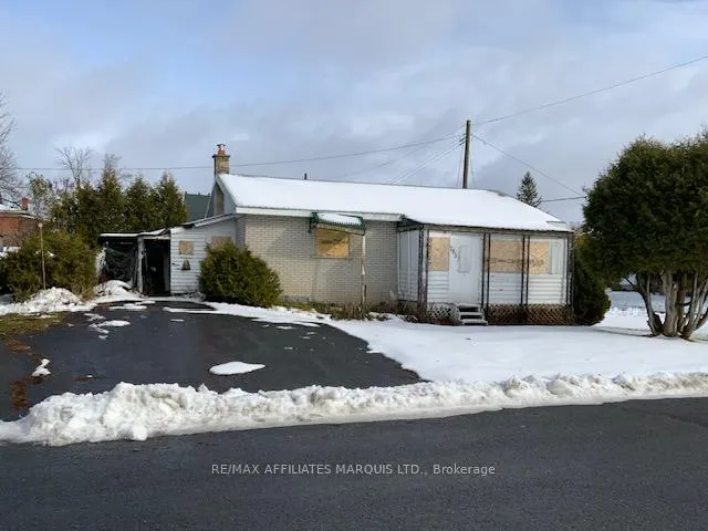 Front of 265 Dominion Street N