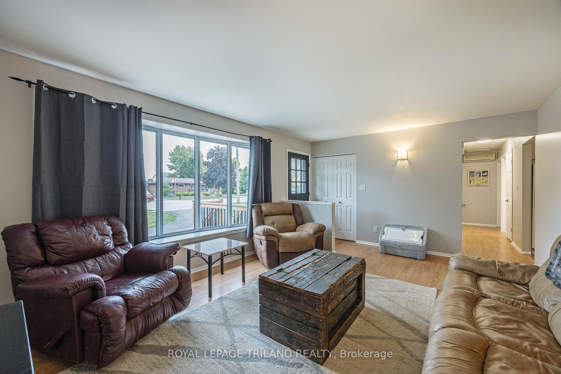Photo 8 of 177 Queen Street, North Middlesex, Ailsa Craig — HOMEH