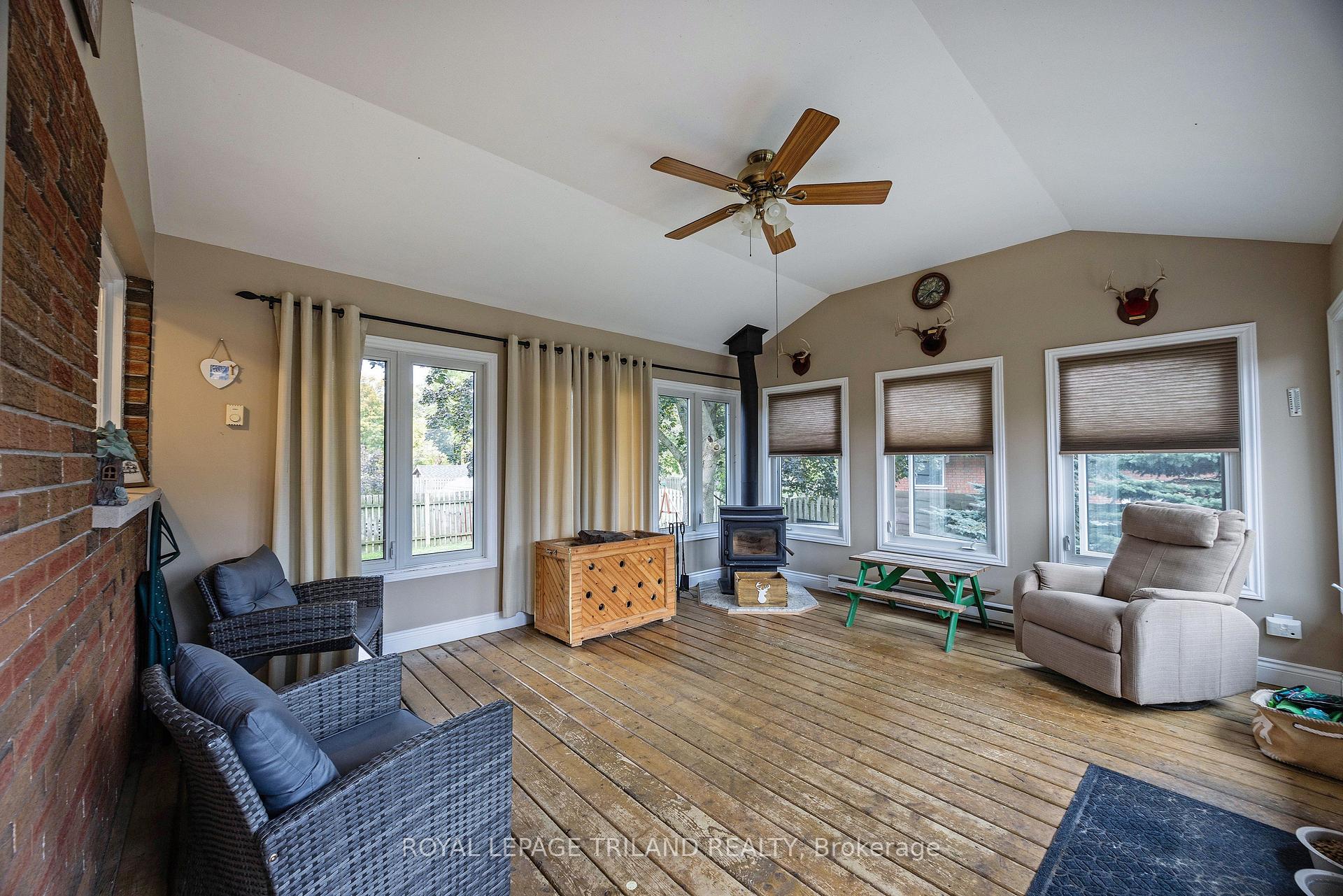 Photo 17 of 177 Queen Street, North Middlesex, Ailsa Craig — HOMEH