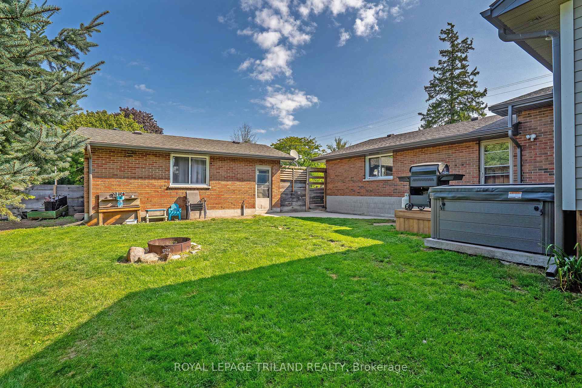 Photo 34 of 177 Queen Street, North Middlesex, Ailsa Craig — HOMEH