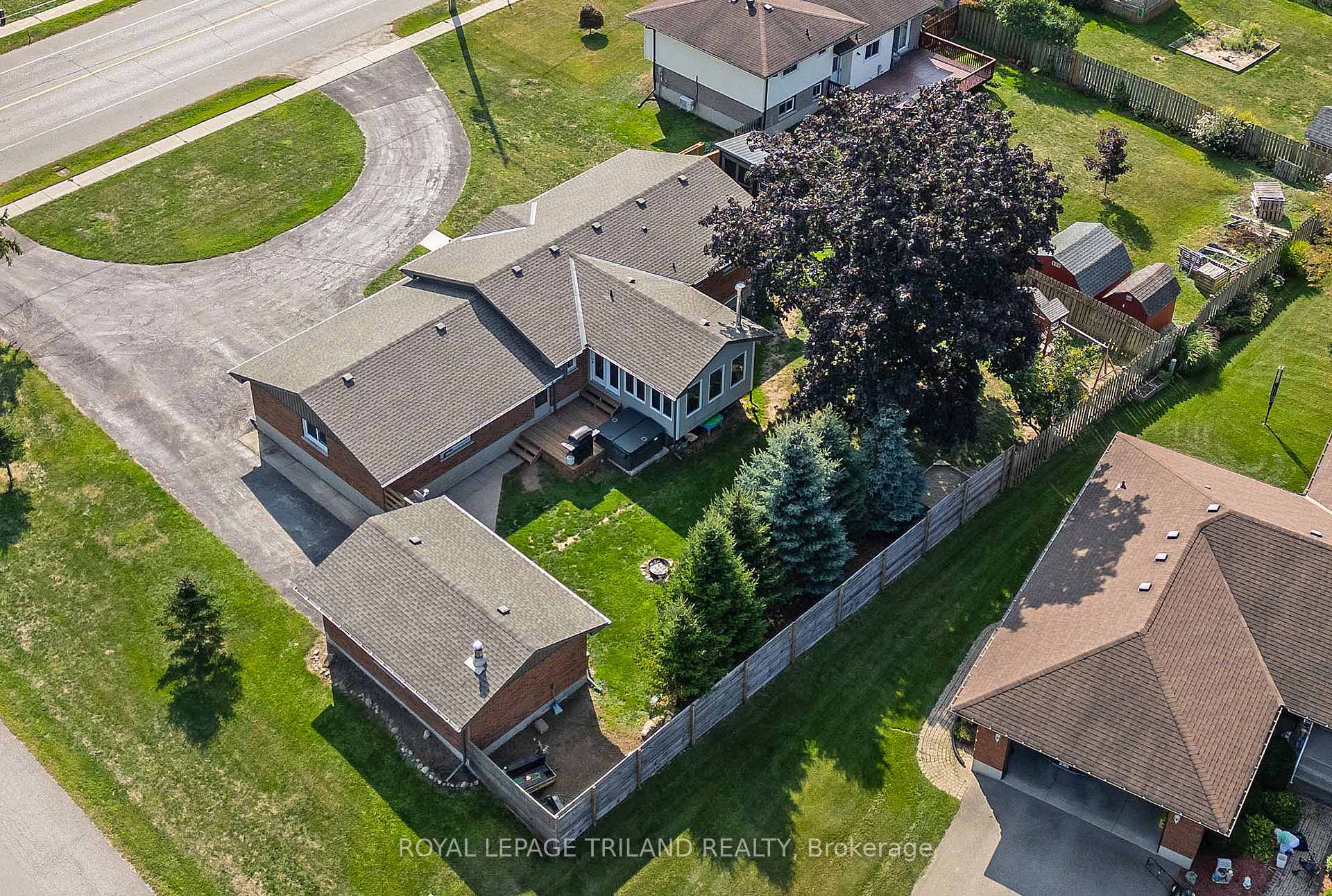 Photo 40 of 177 Queen Street, North Middlesex, Ailsa Craig — HOMEH