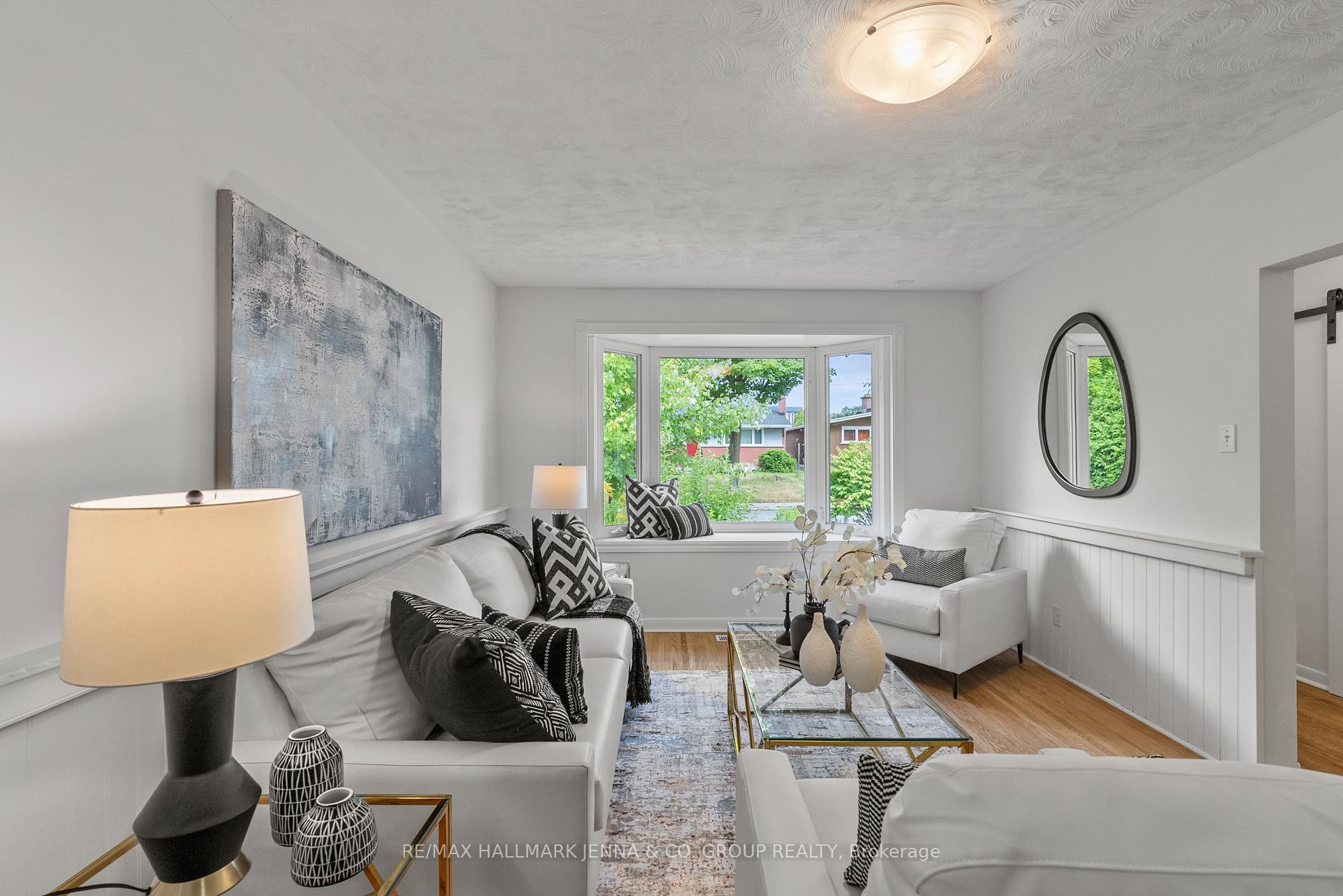 Photo 6 of 1246 Cobden Road, Ottawa, Queensway Terrace South/Ridgeview — HOMEH