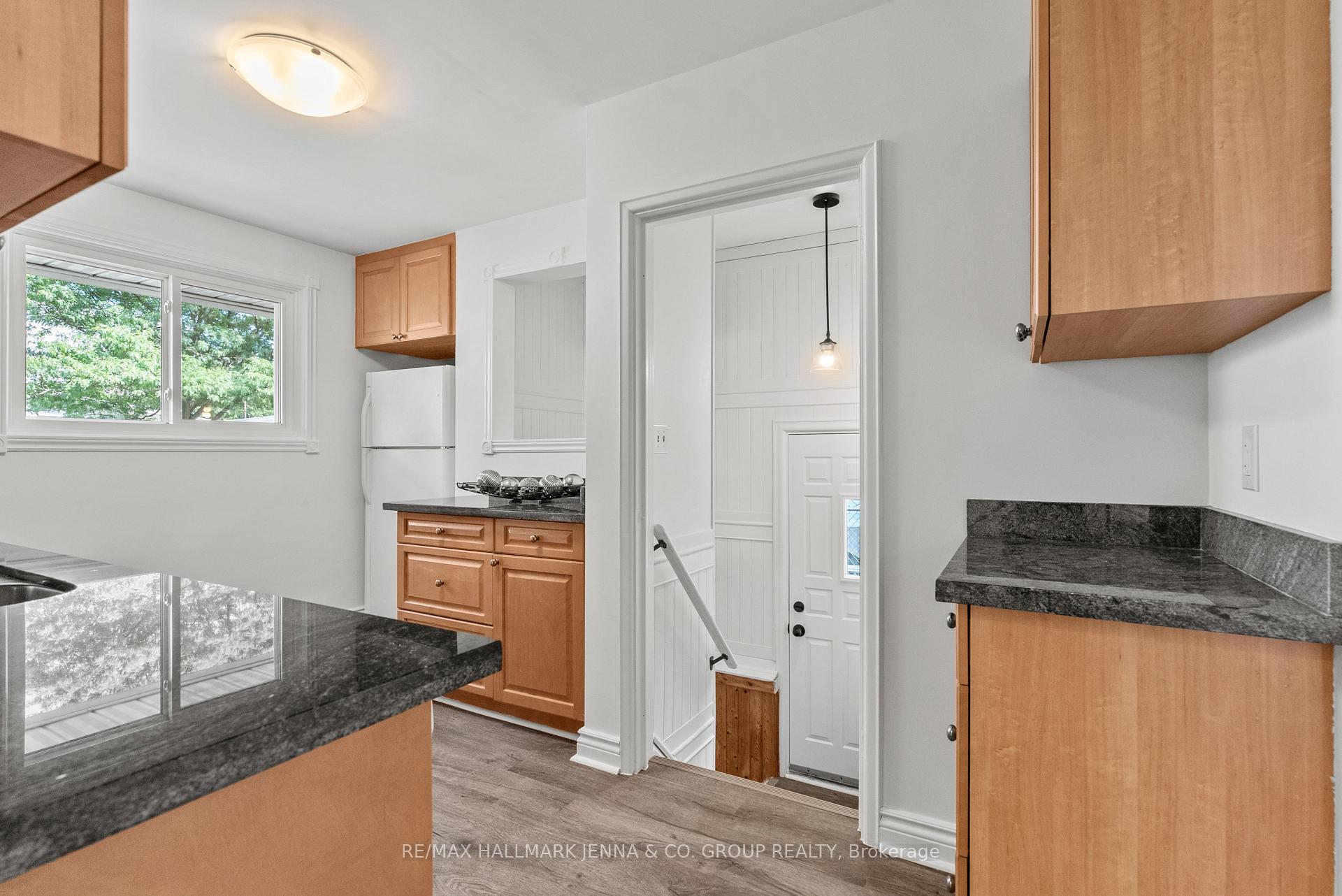 Photo 17 of 1246 Cobden Road, Ottawa, Queensway Terrace South/Ridgeview — HOMEH