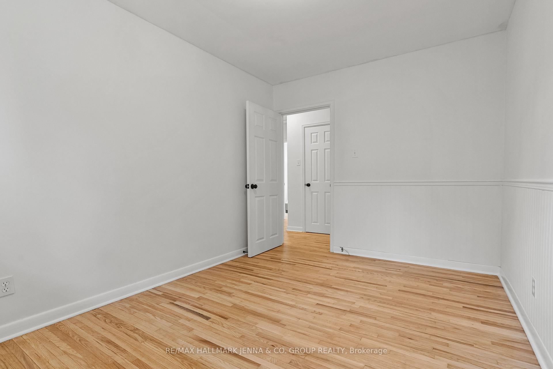 Photo 19 of 1246 Cobden Road, Ottawa, Queensway Terrace South/Ridgeview — HOMEH