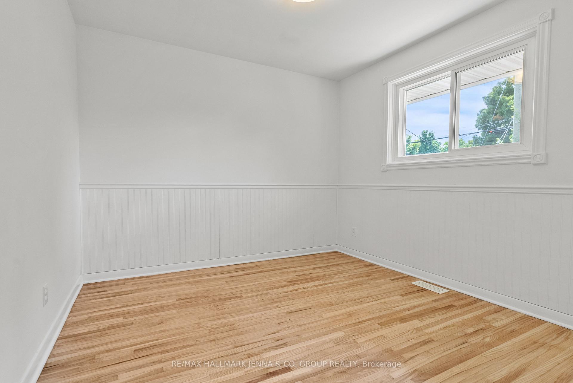 Photo 20 of 1246 Cobden Road, Ottawa, Queensway Terrace South/Ridgeview — HOMEH