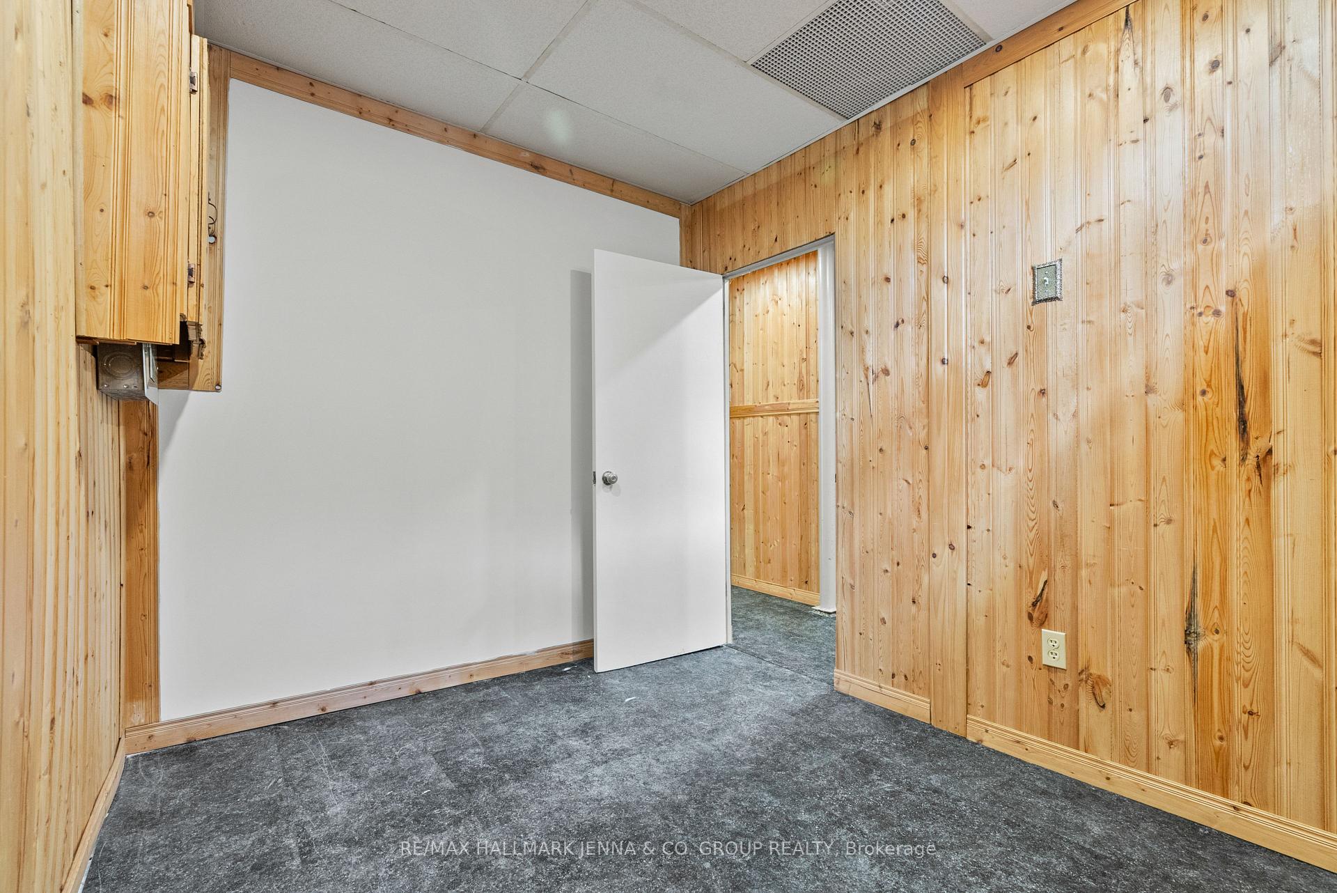 Photo 32 of 1246 Cobden Road, Ottawa, Queensway Terrace South/Ridgeview — HOMEH